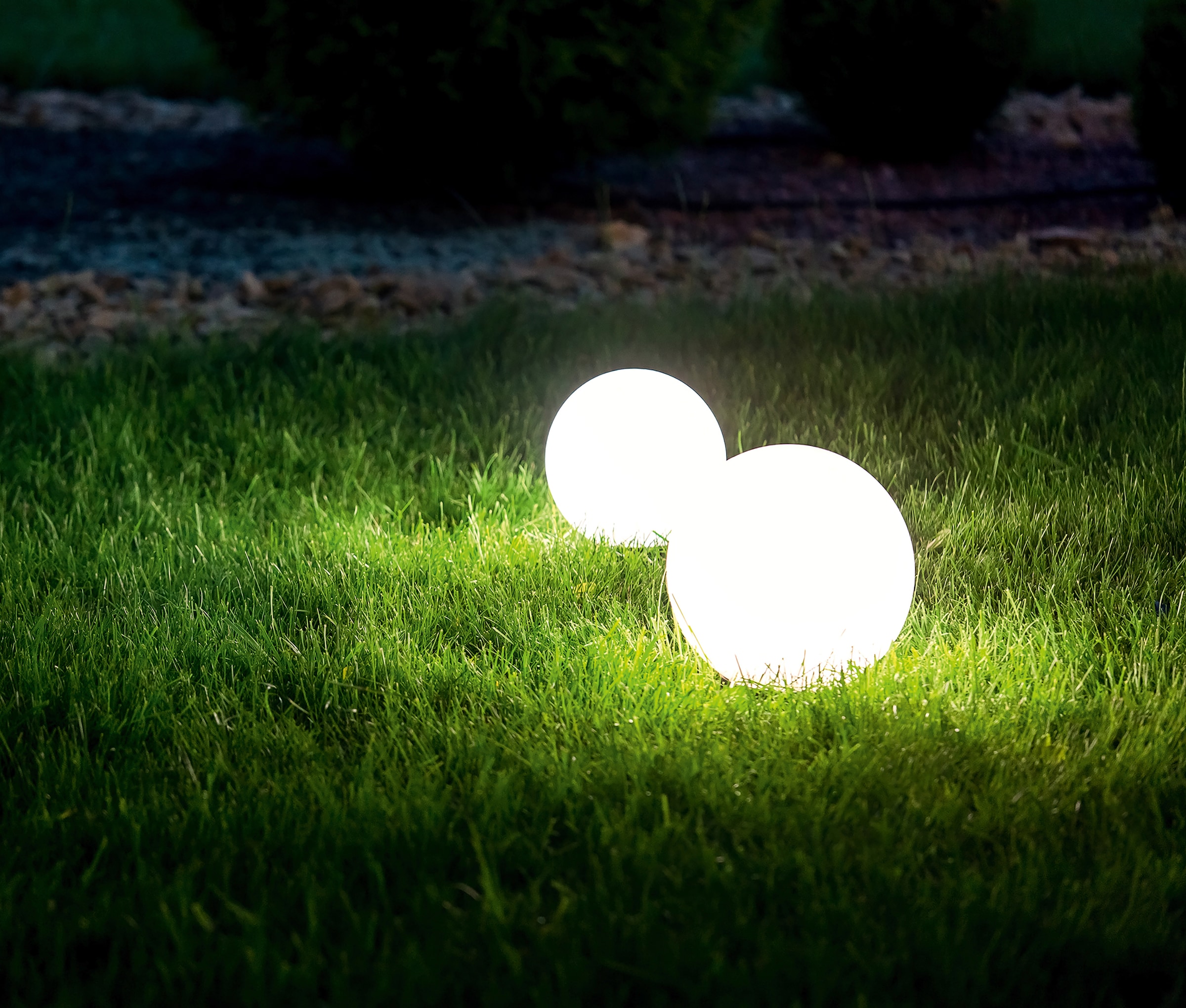 REALITY Leuchten LED Solarleuchte »MELO, Kugel Gartenleuchte Akku Solar, mit Erdspieß, Fernbedienung« LED-Board 1 Stk. RGB | Warmweiß Solar Kugellampe, RGB Farbwechsel, Dämmerungssensor, Memoryfunktion