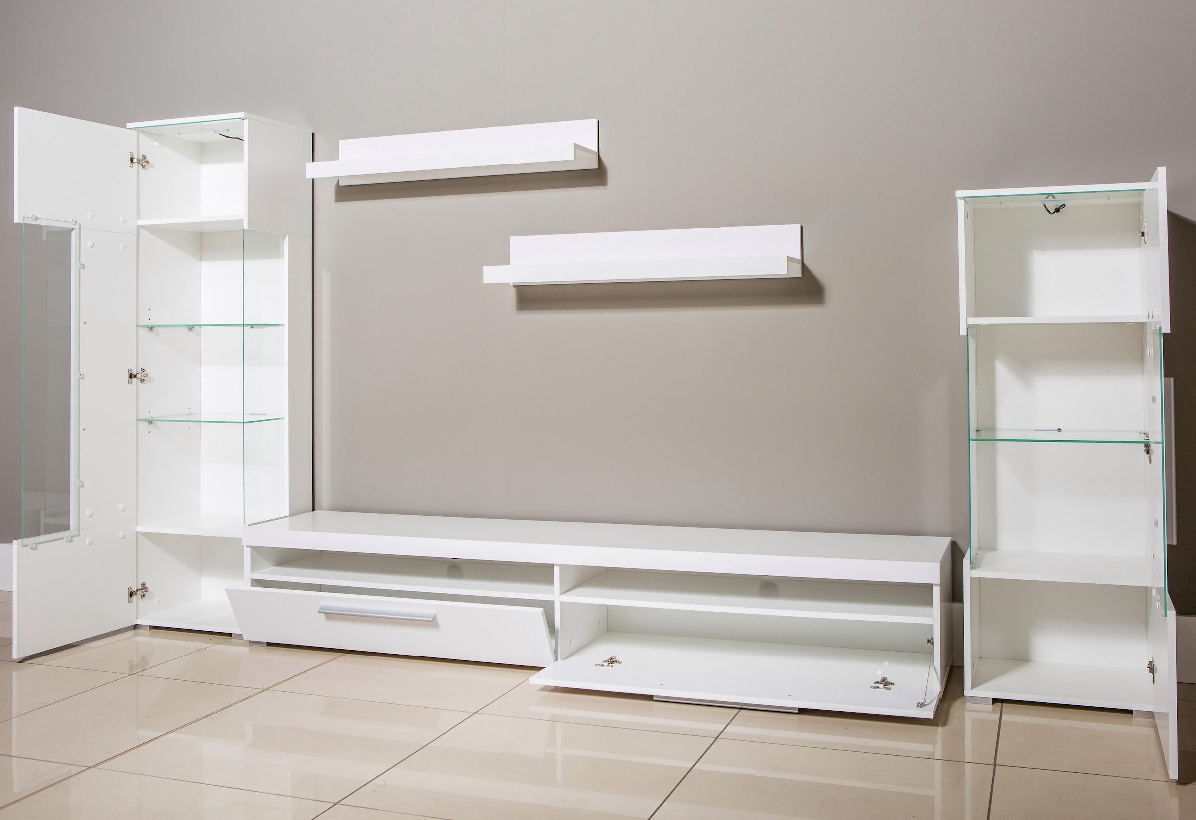 INOSIGN Wohnwand »India,Breite 290cm moderne Mediawand ohne Beleuchtung«, (Set, 5 St., fdete), Anbuwand (Set,5-St, 2xVitrine, 1TV-Schrank, 2xWandregal) viel Stauraum