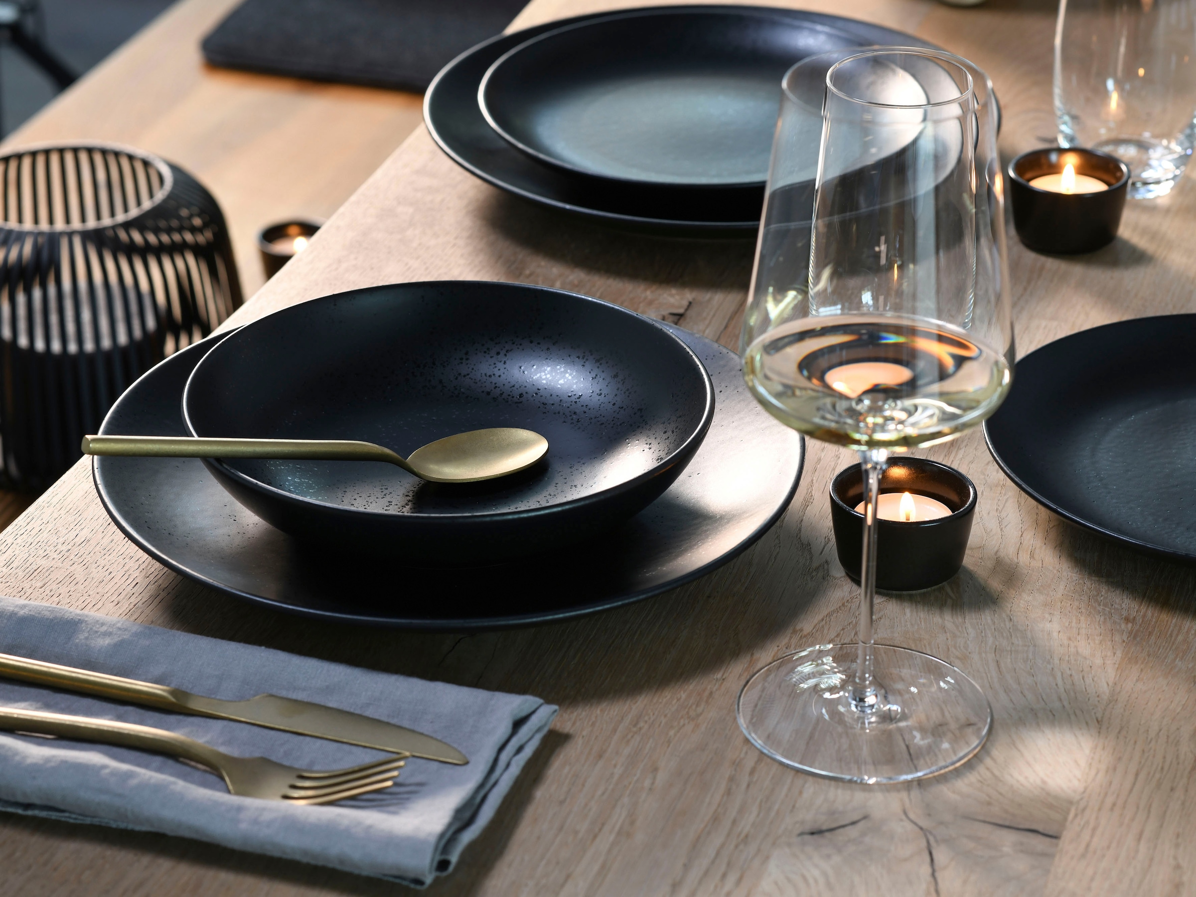 CreaTable Tafelservice »Magic Black Coupe«, (Set, 12 tlg.), matte Spezialglasur mit glänzenden Sprenkeln