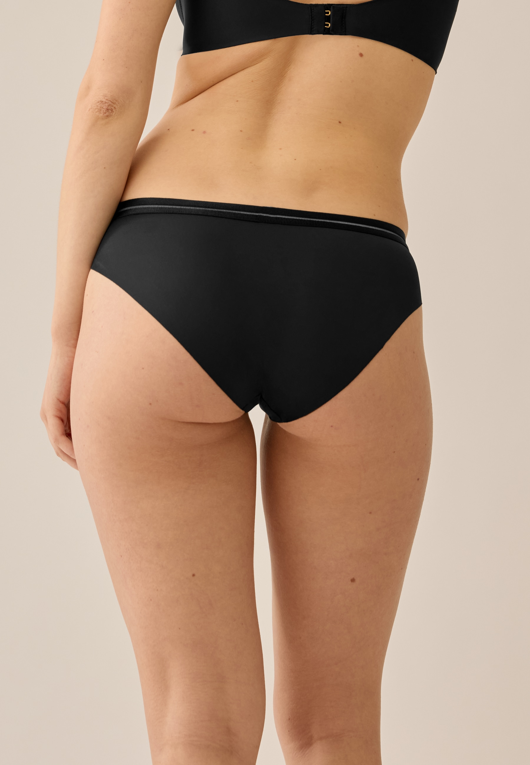 Naturana Panty »The Monday« -, 1 Stk. mit Tülleinsätzen, hüfthoch geschnitten, weich, bequem, elastisch