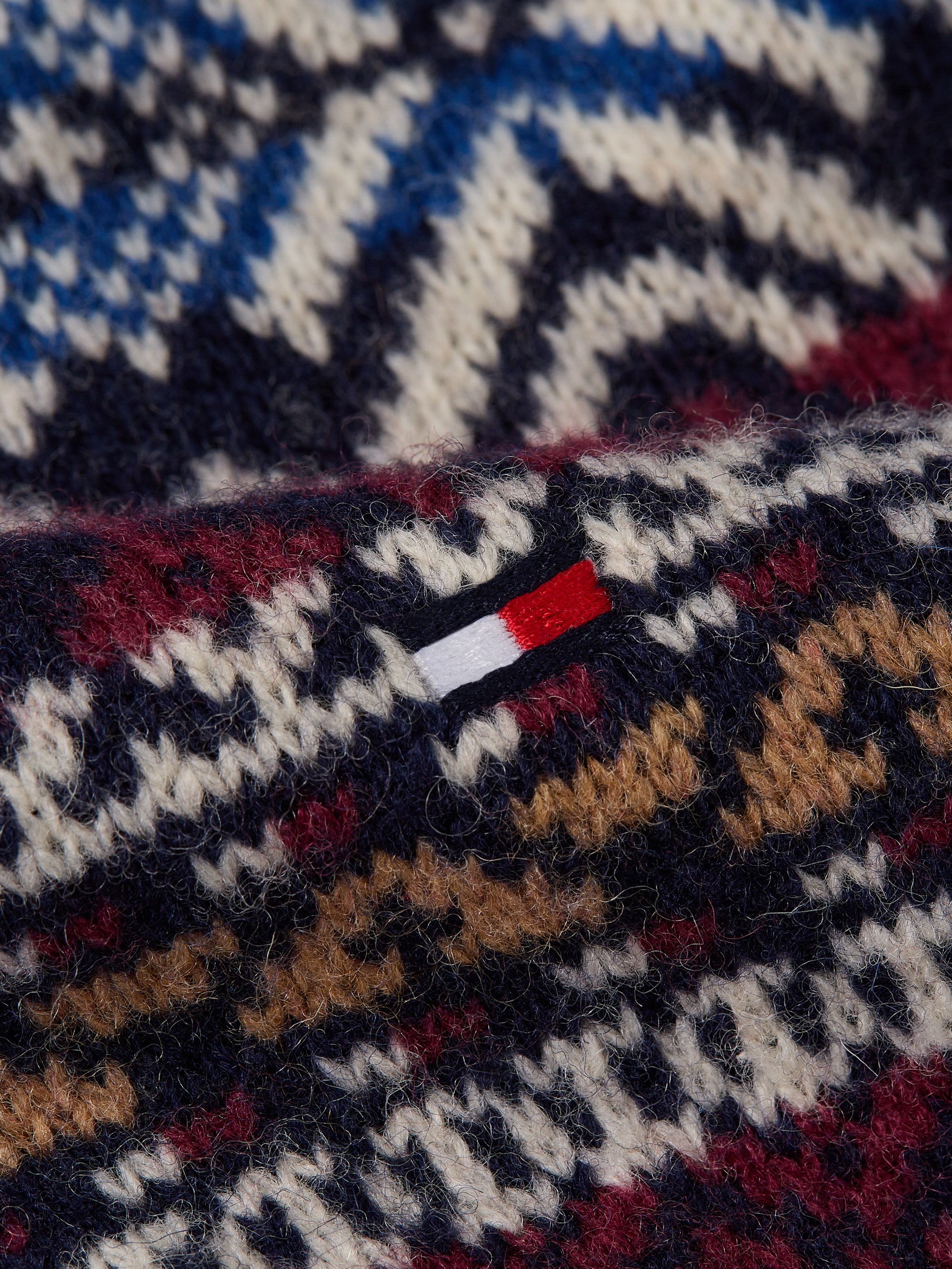 Tommy Hilfiger Rundhalspullover »GIFTING WOOL BLEND FAIRISLE C NK«, mit mehrfarbigen Muster