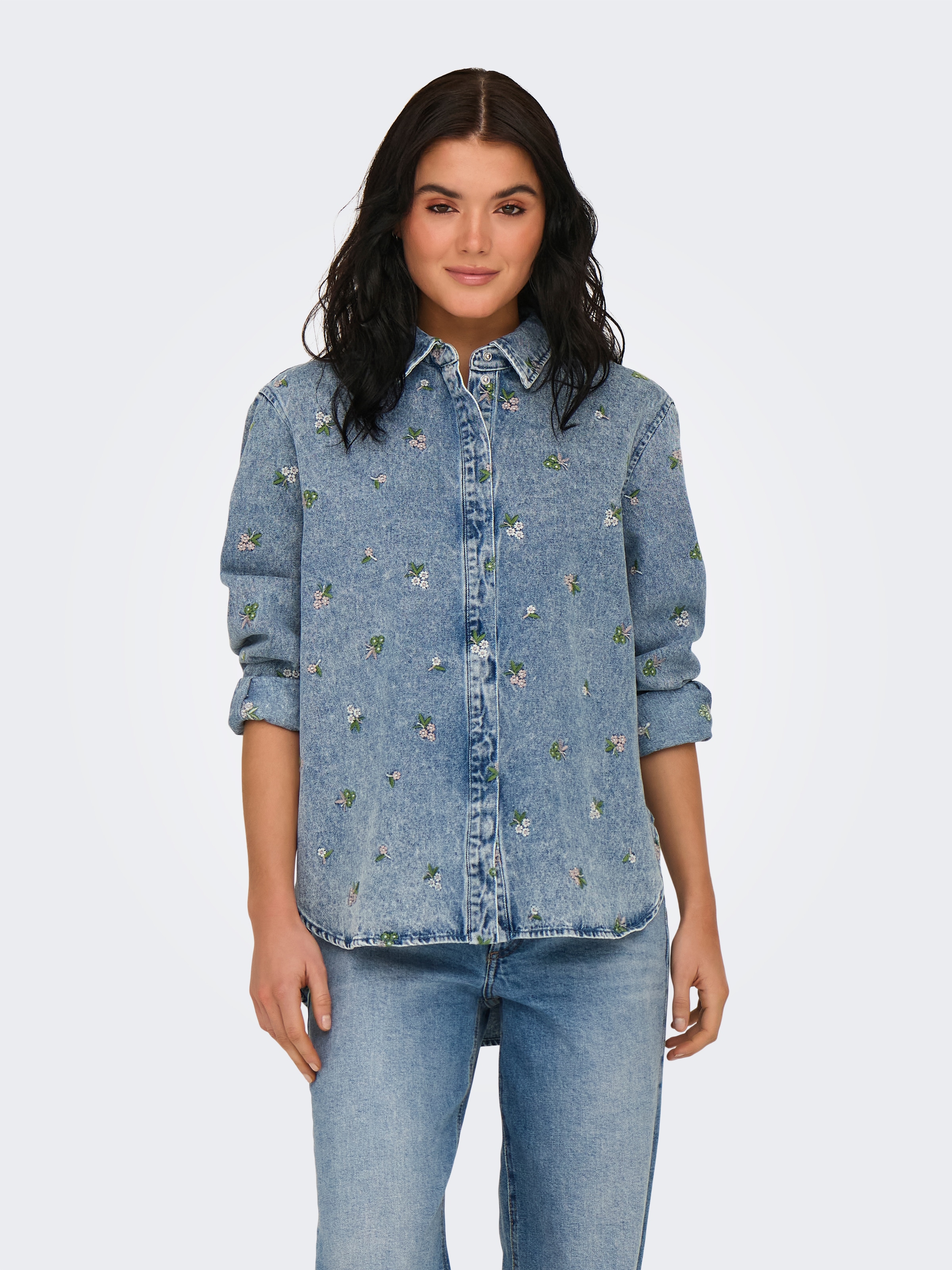 ONLY Jeansbluse »ONLVERA L/S FLOWER EMB SHIRT DNM YOR«