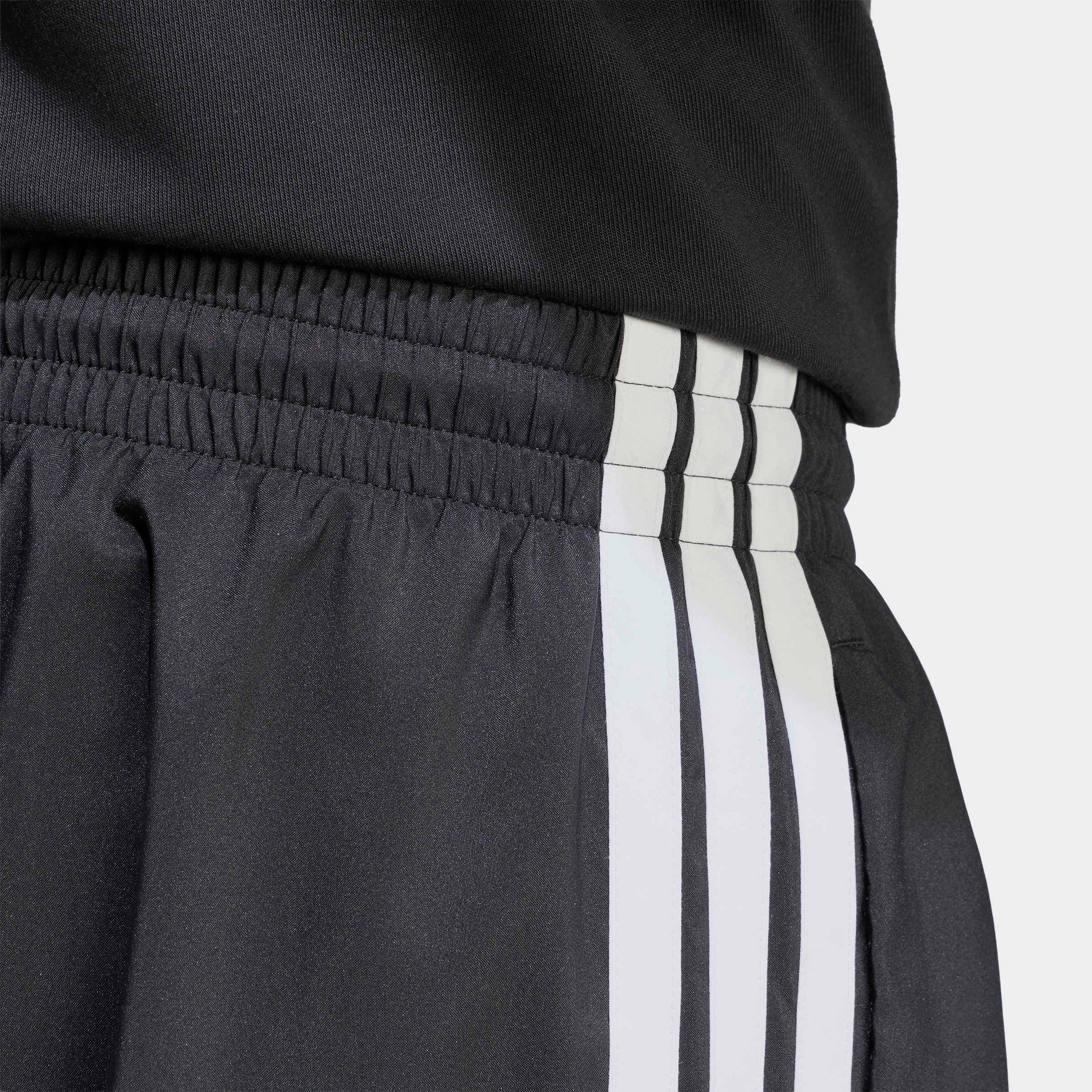 adidas Sportswear Shorts »ESSENTIALS 3-STREIFEN CHELSEA LITE, GEWEBT«