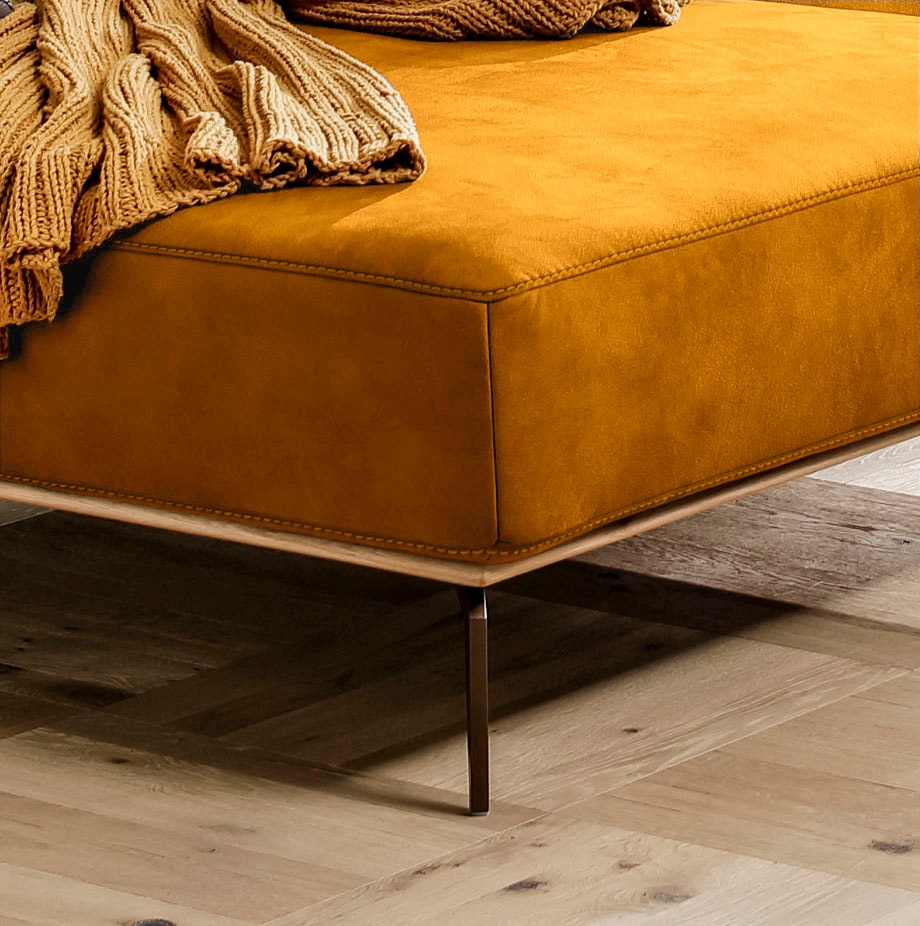 W.SCHILLIG Ecksofa »run, Designsofa mit tollem Sitzkomfort, bequem, L-Form«, mit Holzsockel, Füße in Bronze pulverbeschichtet, Breite 279 cm