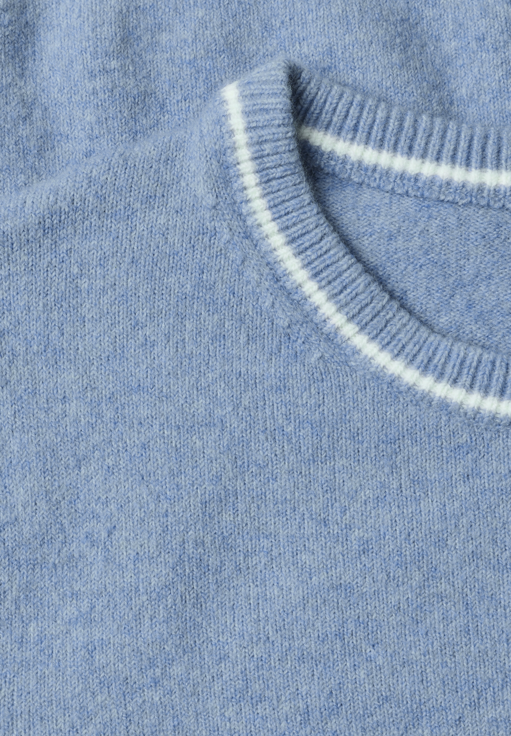 STREET ONE Kurzarmpullover Feinstrickqualität mit Kontrastdetail