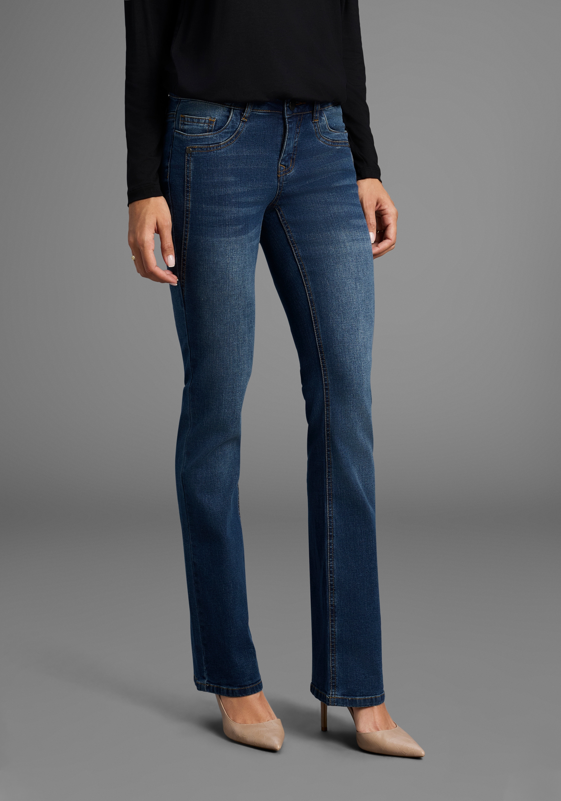 Arizona Bootcut-Jeans »mit Keileinsätzen«, ausgestellte Beinform, niedrige Leibhöhe, elastisches Material