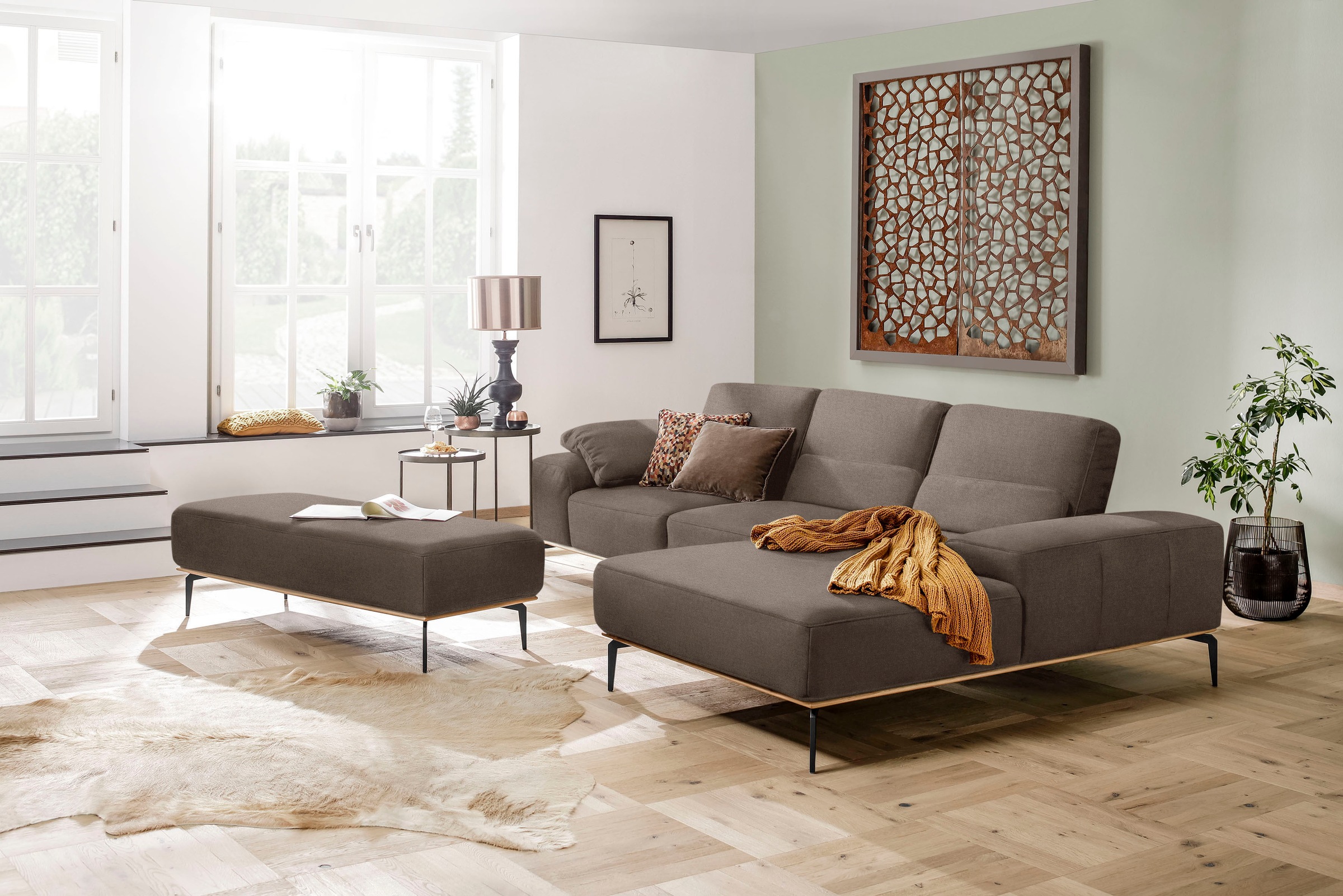 W.SCHILLIG Ecksofa »run, Designsofa mit tollem Sitzkomfort, bequem, L-Form«, mit Holzsockel, Füße in Schwarz pulverbeschichtet, Breite 299 cm