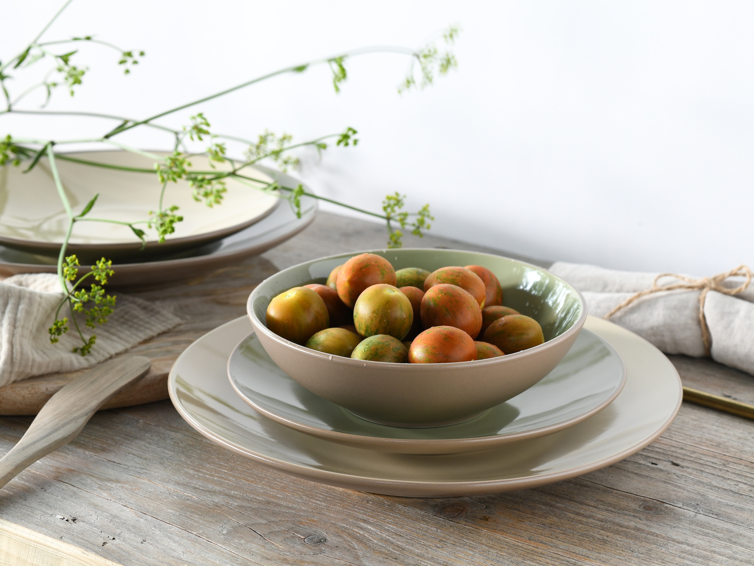 CreaTable Kombiservice »Geschirr-Set Urban Jungle«, (Set, 16 tlg., Kaffeeservice und Tafelservice im Set, für 4 Personen), Service, moderne Coupeform, 16 Teile, für 4 Personen
