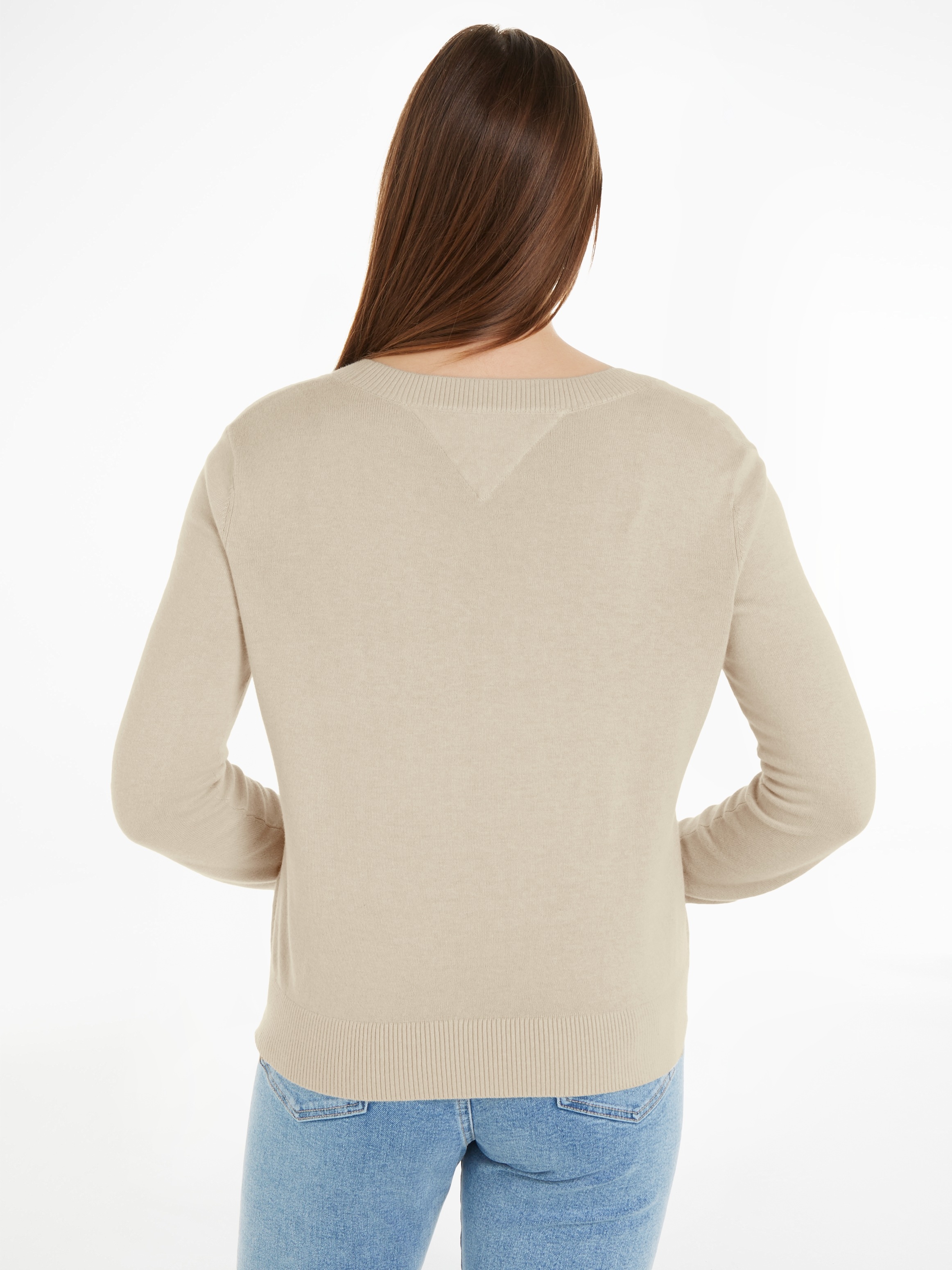 Tommy Jeans V-Ausschnitt-Pullover »TJW ESSENTIAL VNECK SWEATER EXT«, mit Logostickerei