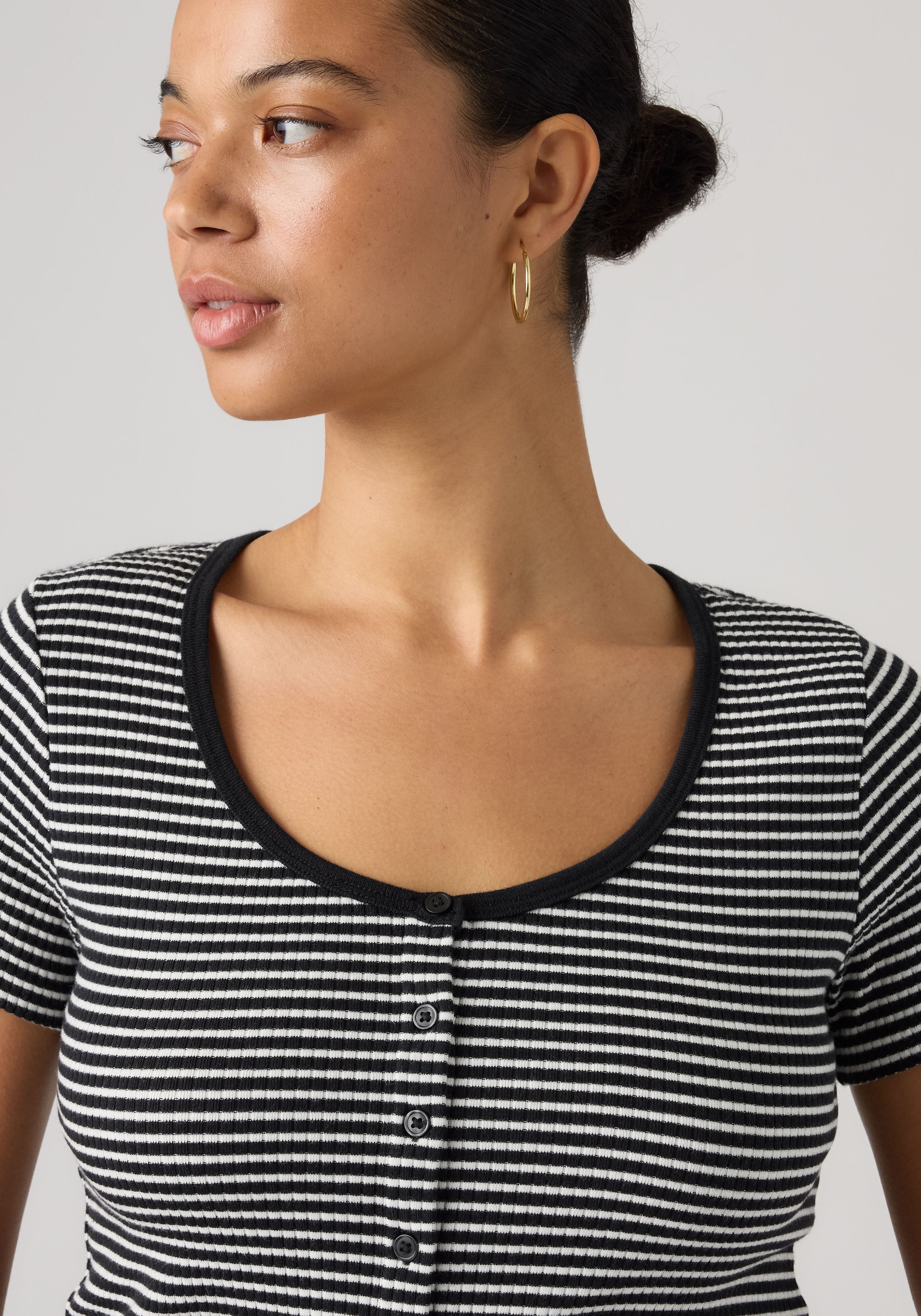 Levi's® T-Shirt »AUSTEN BUTTON THROUGH SS« Feinripp