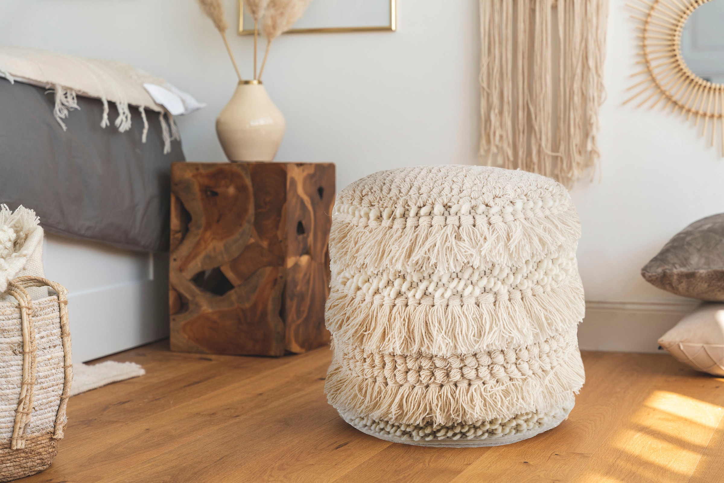 Kayoom Pouf »Bohist 325 35cm x 35cm,  Strukturen mit Fransen und Quasten«, (1 St.), handgefertigt, Unikat, sehr gut kombinierbar, vielfältig im Einsatz