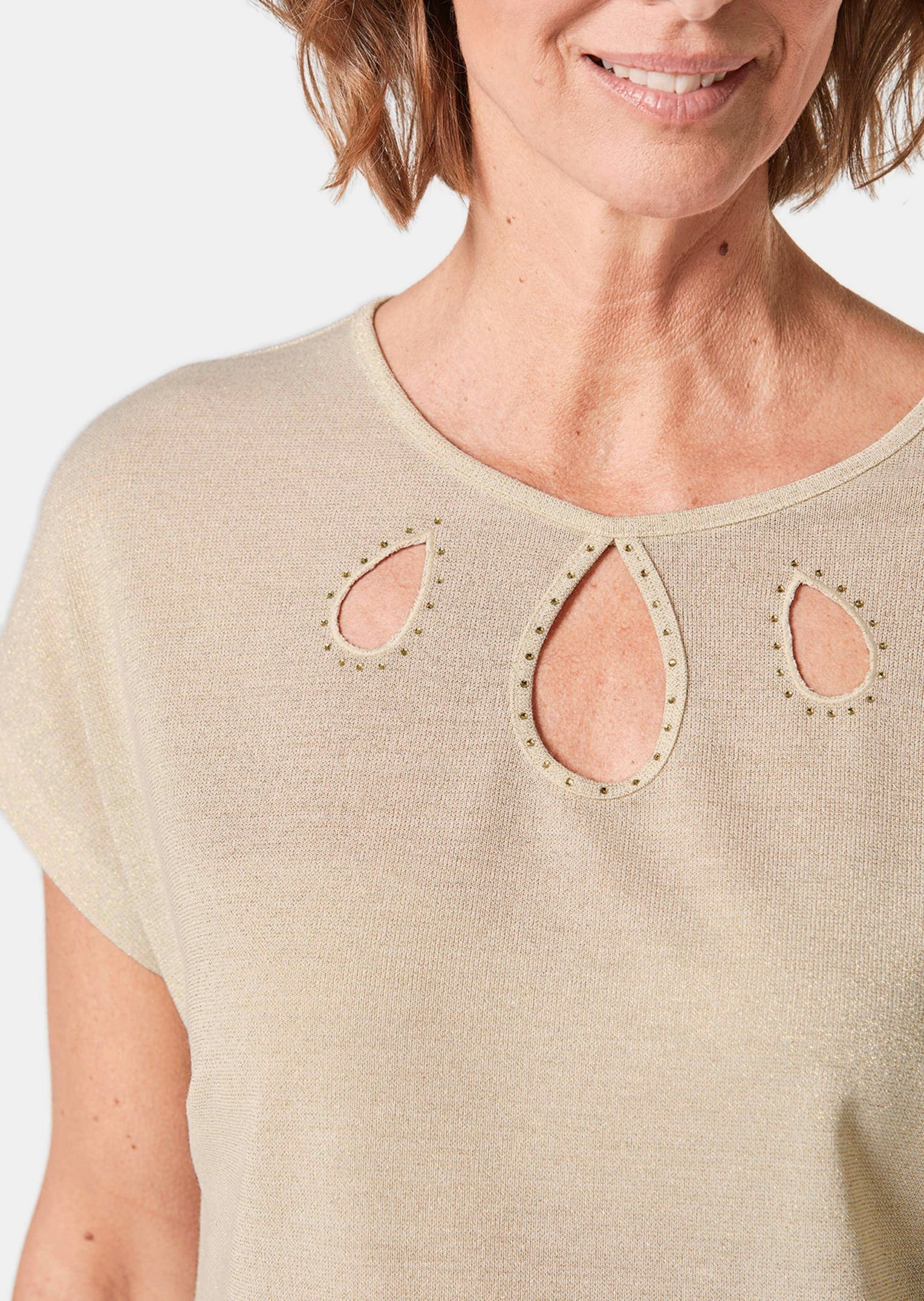 GOLDNER Kurzarmshirt »Kurzgröße Elegantes Shirt mit feinen Glanzgarnen« mit kleinen Cutouts am Ausschnitt