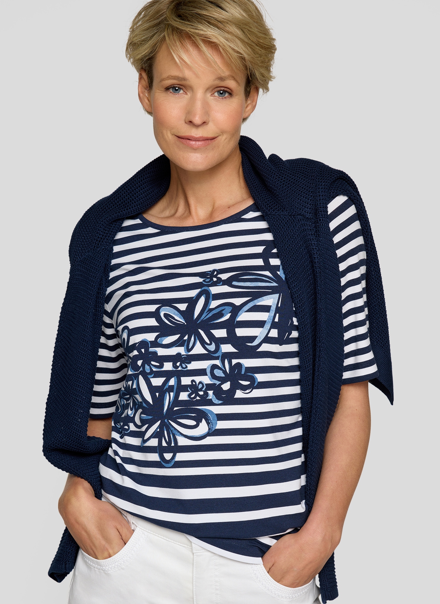 Rabe Rundhalsshirt, im Streifen-Design und mit floralem Muster