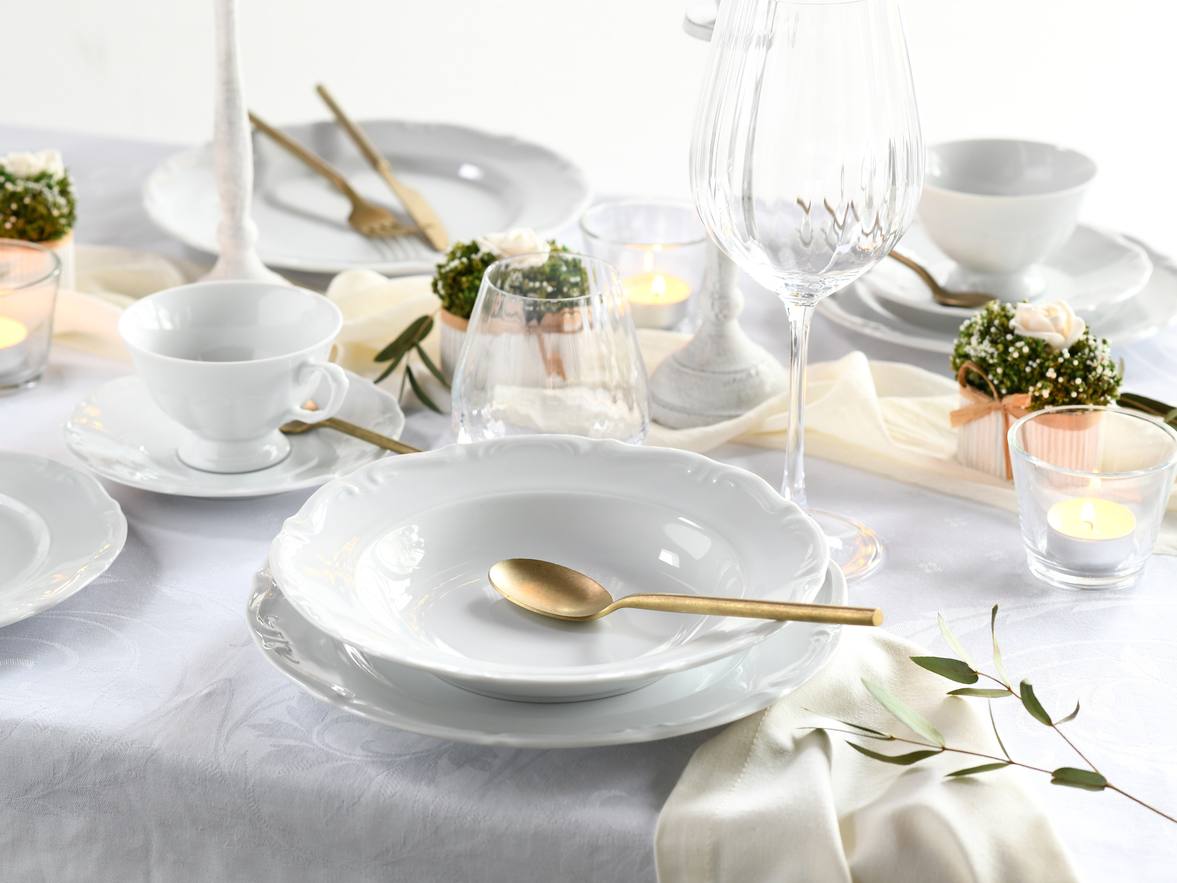 CreaTable Kombiservice »Geschirr-Set Maria Theresia«, (Set, 30 tlg., Kaffeeservice und Tafelservice im Set, für 6 Personen), Service, weiß, klassische, traditionelle Form, 30 Teile für 6 Personen