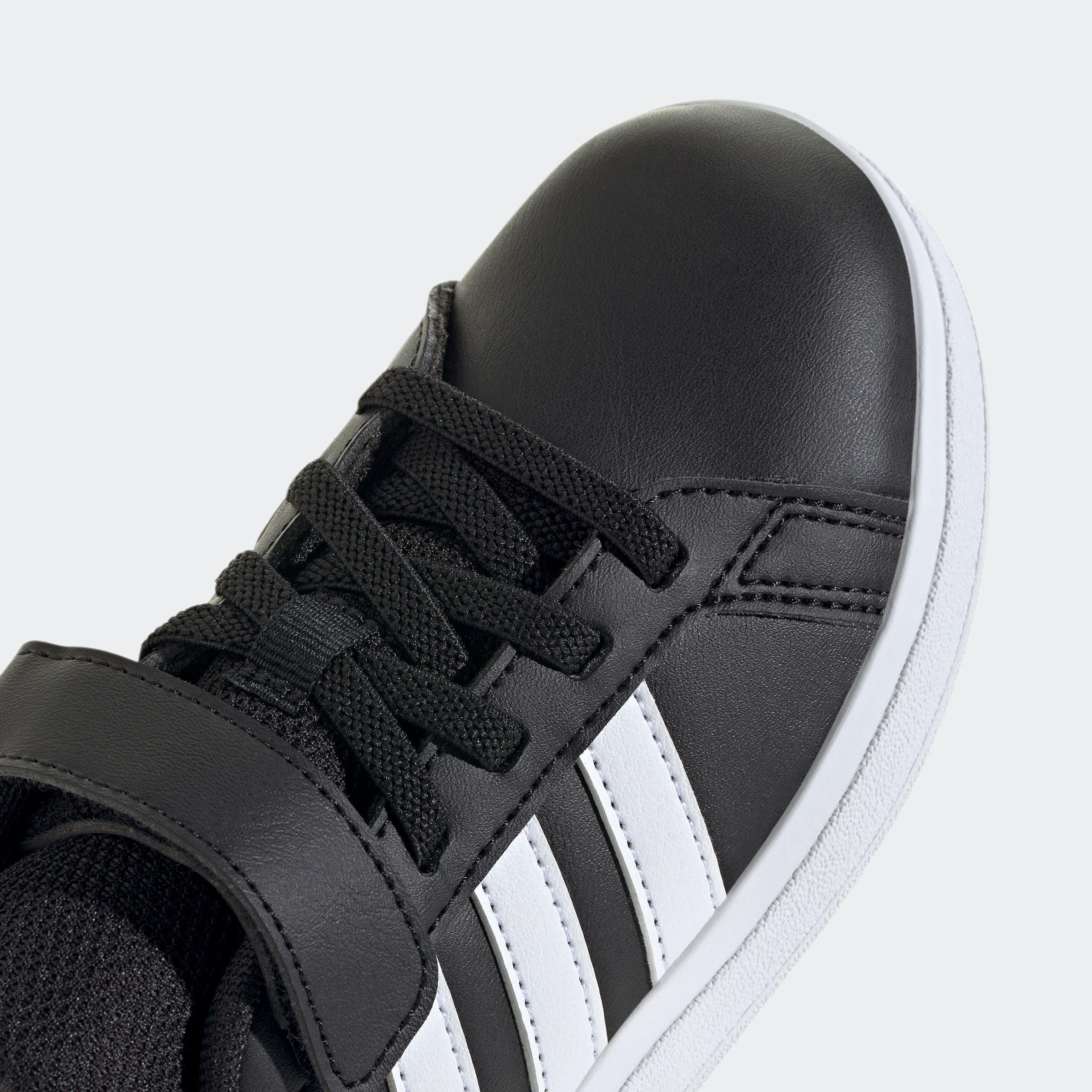 adidas Sportswear Sneaker »GRAND COURT 2.0 KIDS«, Design auf den Spuren des adidas Superstar