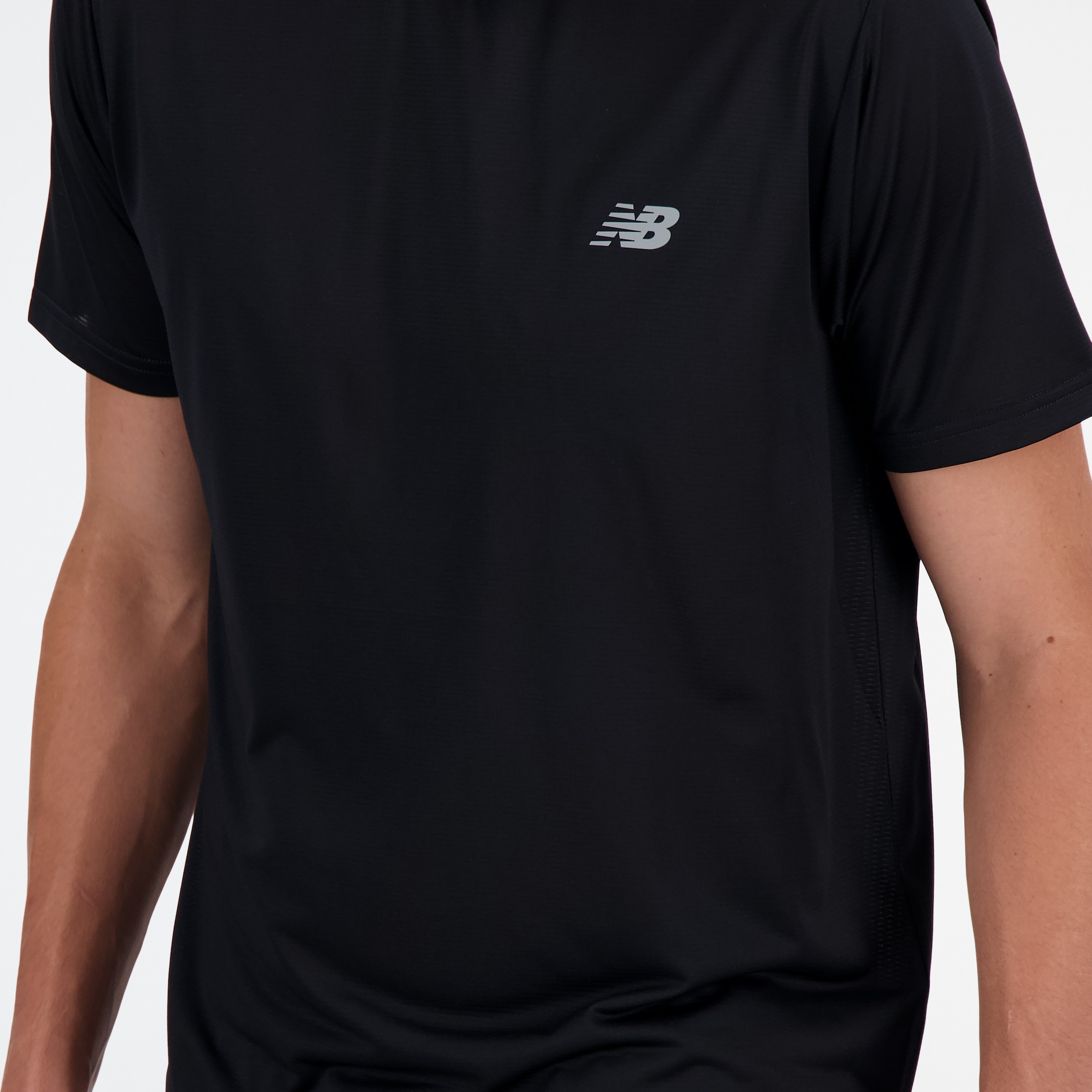 New Balance Laufshirt »Sport Essentials T-Shirt«, mit Streifendesign
