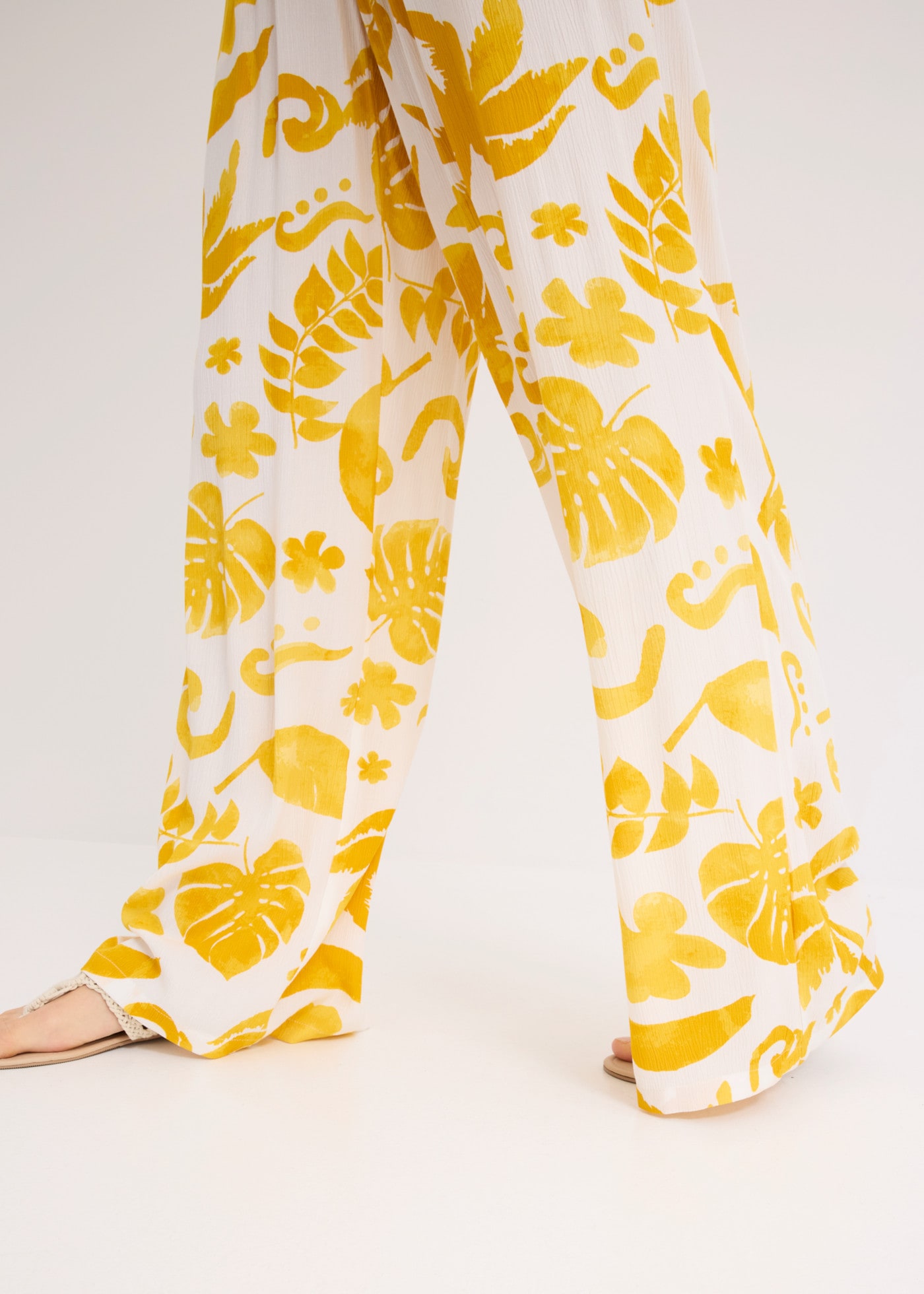 bonprix Stoffhose  aus Viskose, lockerer Loose Fit, strukturierte Oberfläche