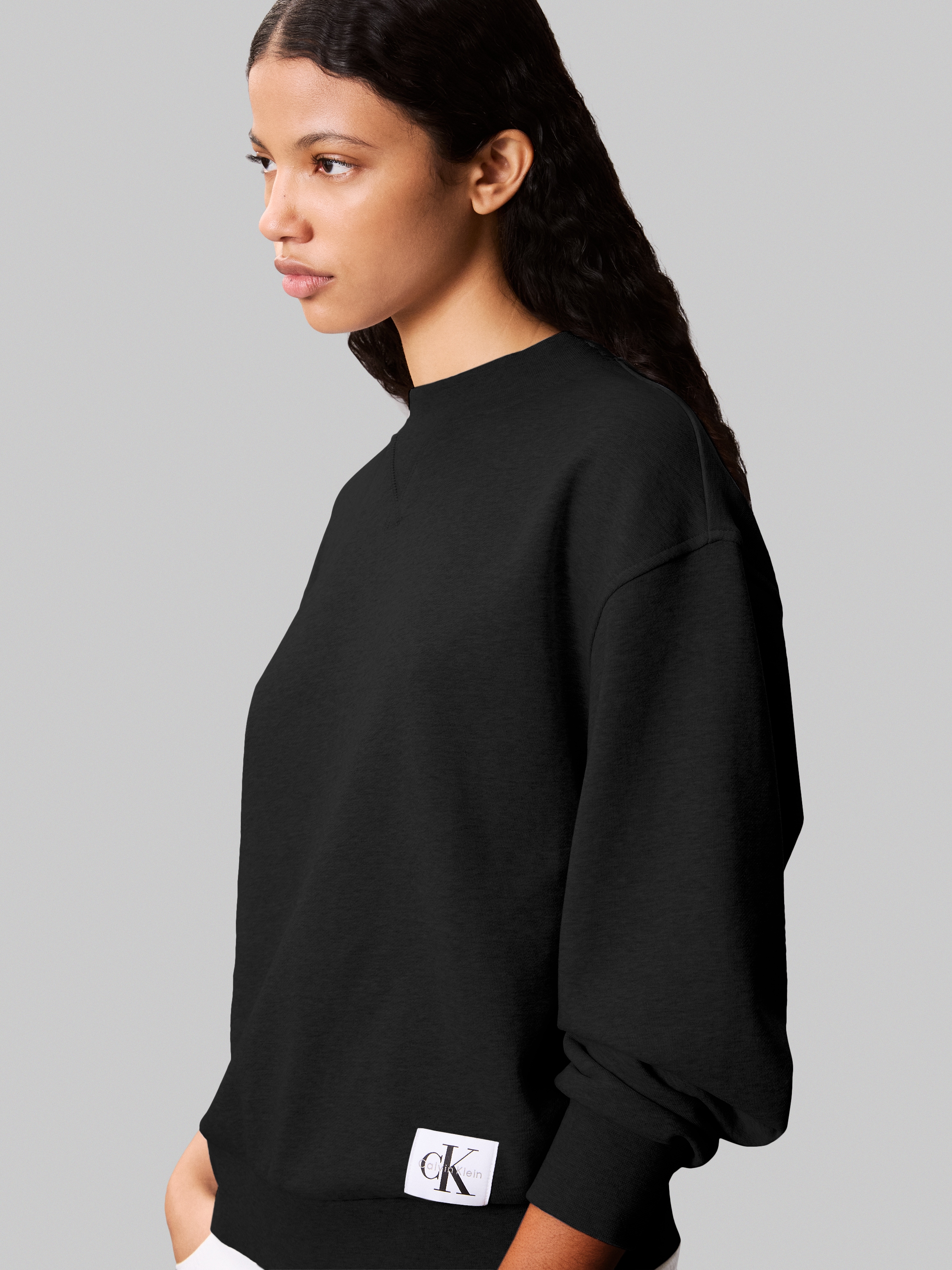 Calvin Klein Jeans Sweatshirt »A- LS BADGE LOGO TERRY CREW NK«, Mit Rundhalsausschnitt