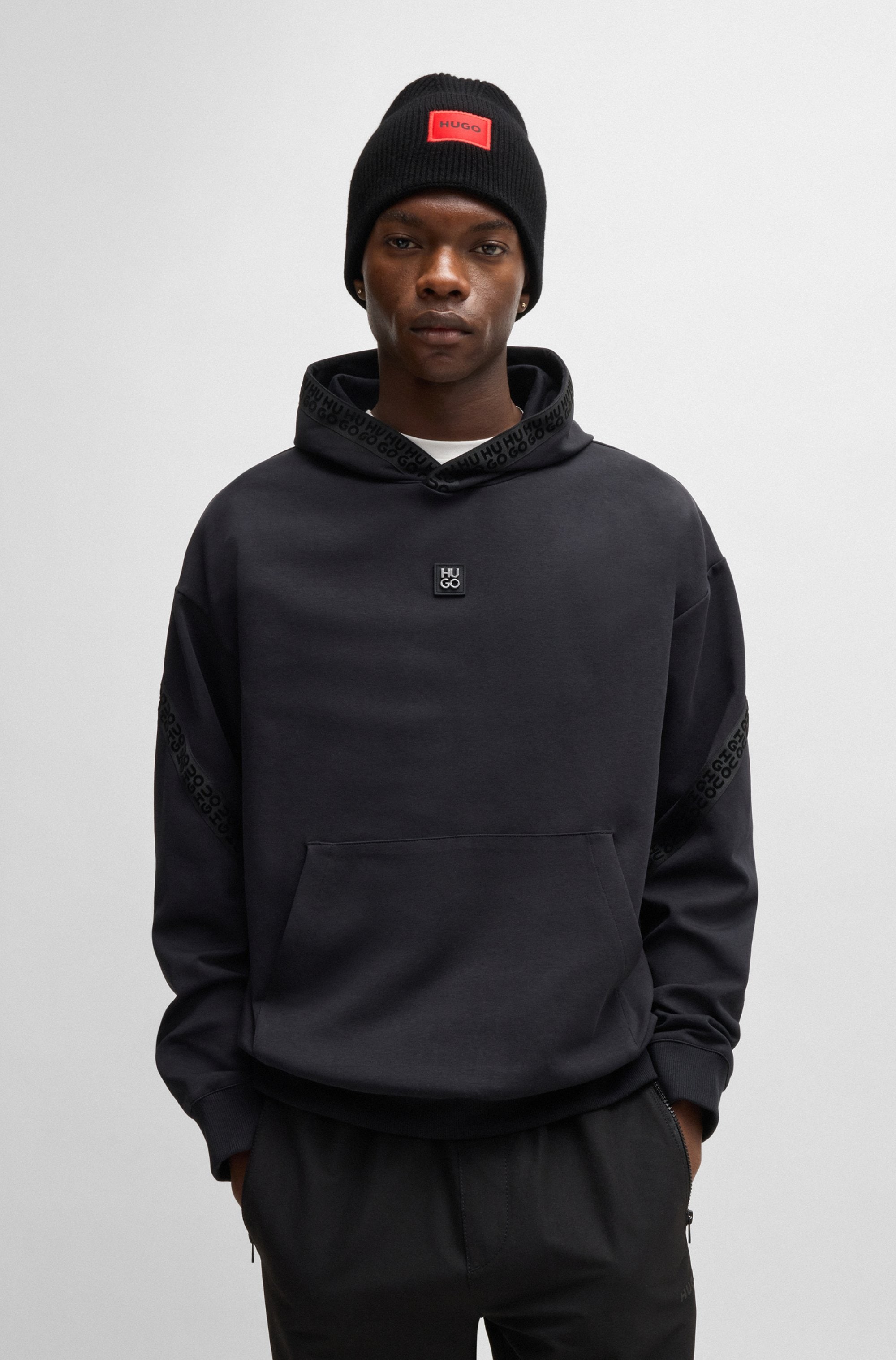 HUGO Beanie »Xaff 6«, mit Logobadge