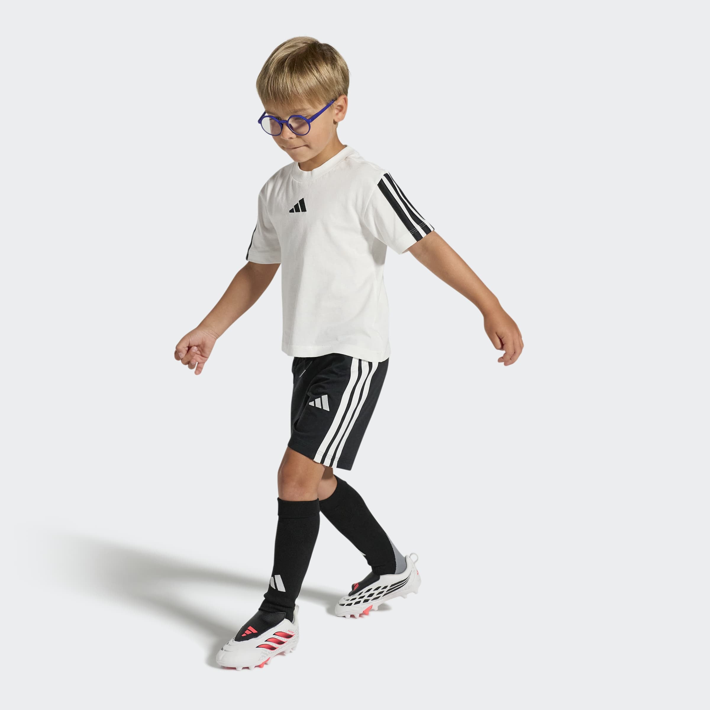adidas Performance Fußballschuh »PREDATOR CLUB KIDS , KLETTVERSCHLUSS, FESTE BÖDEN/MULTI GROUND«  für viele verschiedene Böden geeignet, für Jugendliche & Kinder