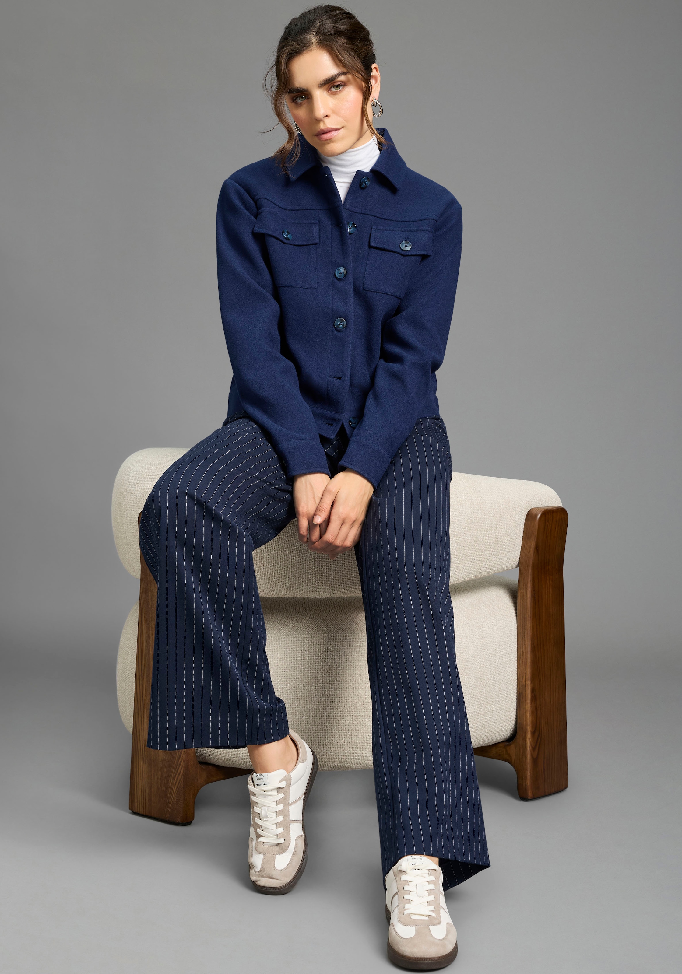 Flashlights Longsleeve mit Rollkragen, elastischer Jersey, Babylock Saum