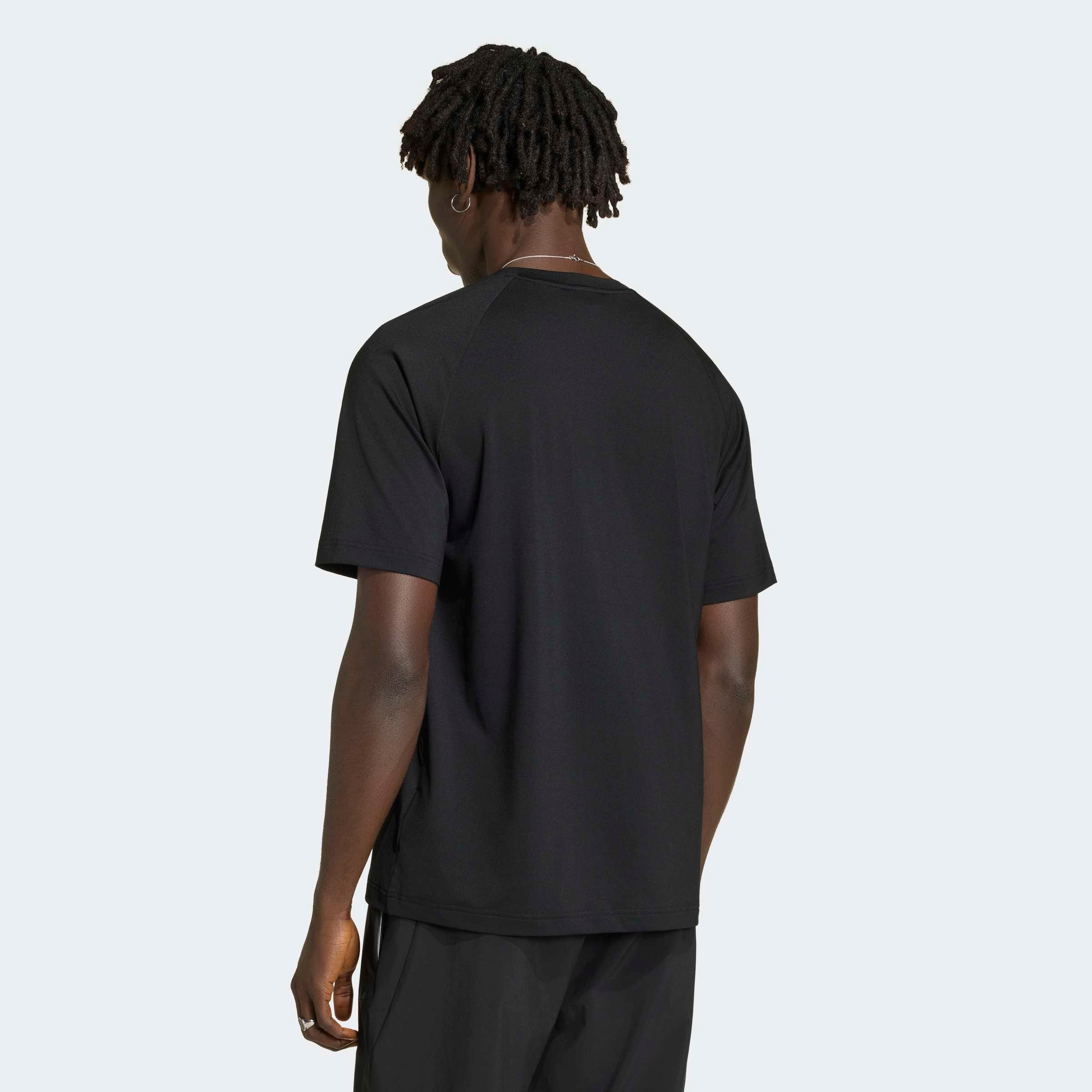 adidas Originals T-Shirt »TECH ESS POLY T« sportlicher Stil, ohne Verschluss, aus Polyester
