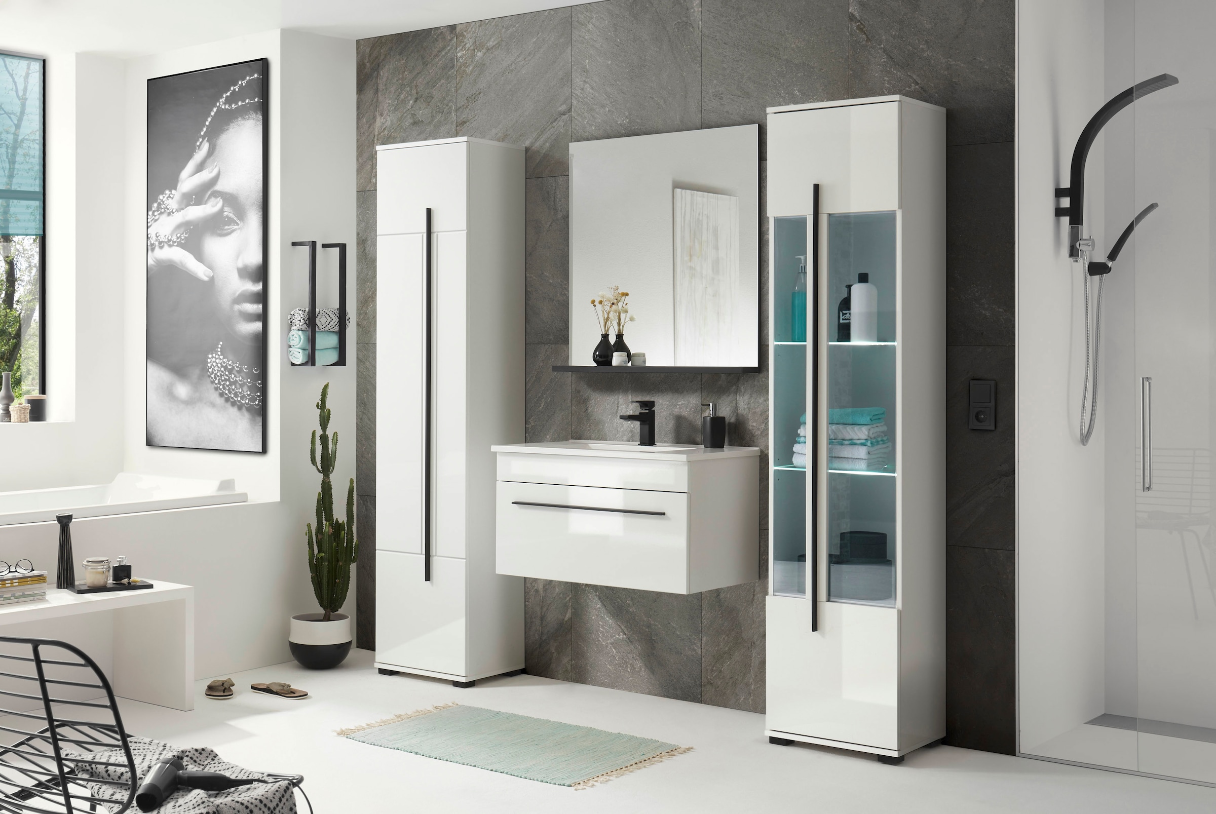 Home affaire Hochschrank »Cantara, Badschrank in Hochglanz Weiß, Hochschrank im modernen Design« mit schwarzen Griffen, ausreichend Stauraum