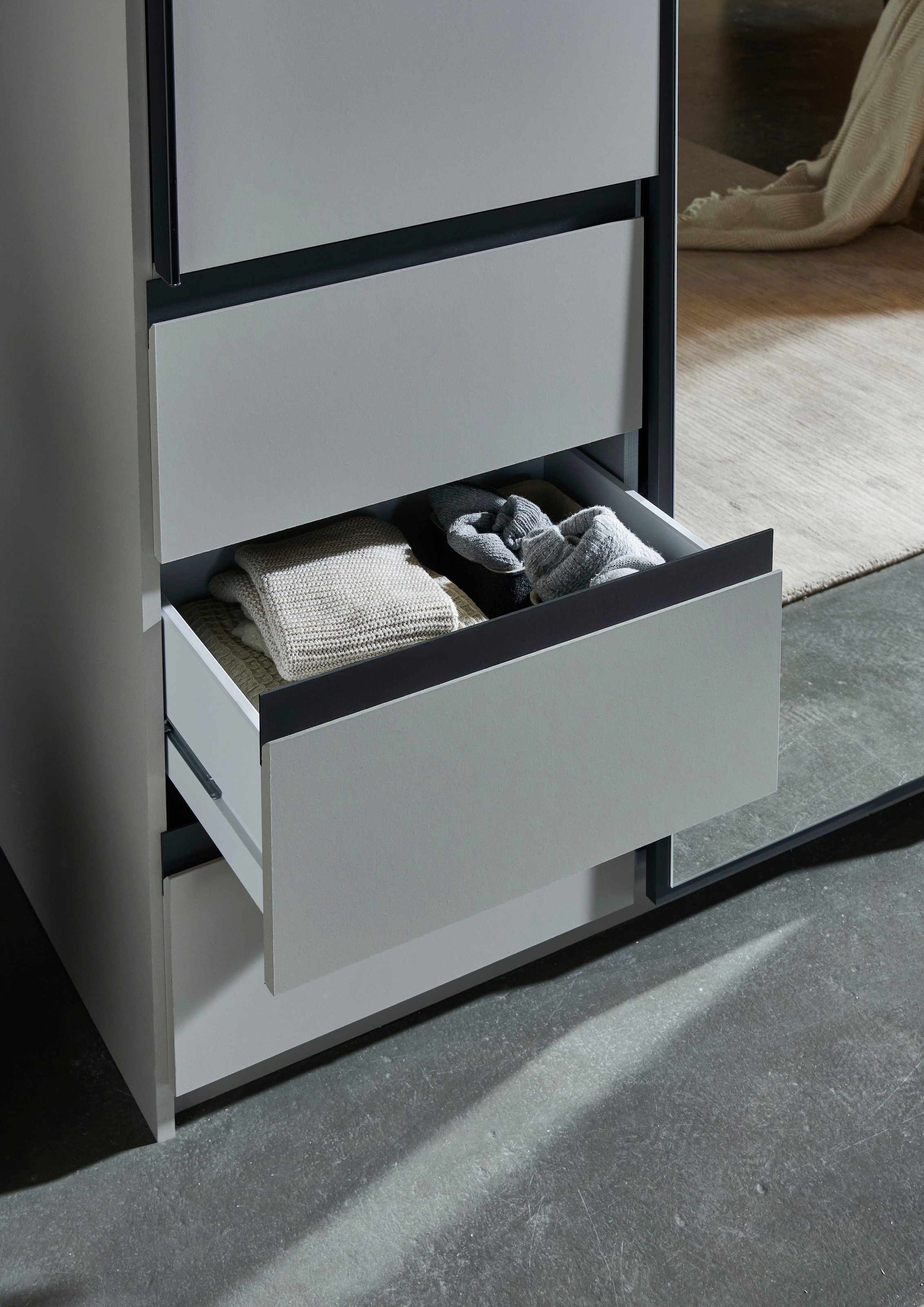 Wimex Schwebetürenschrank »Stade, B: 168cm, inkl. Spiegel und von außen bedienbaren Schubladen« erhältlich in verschiedenen Farben