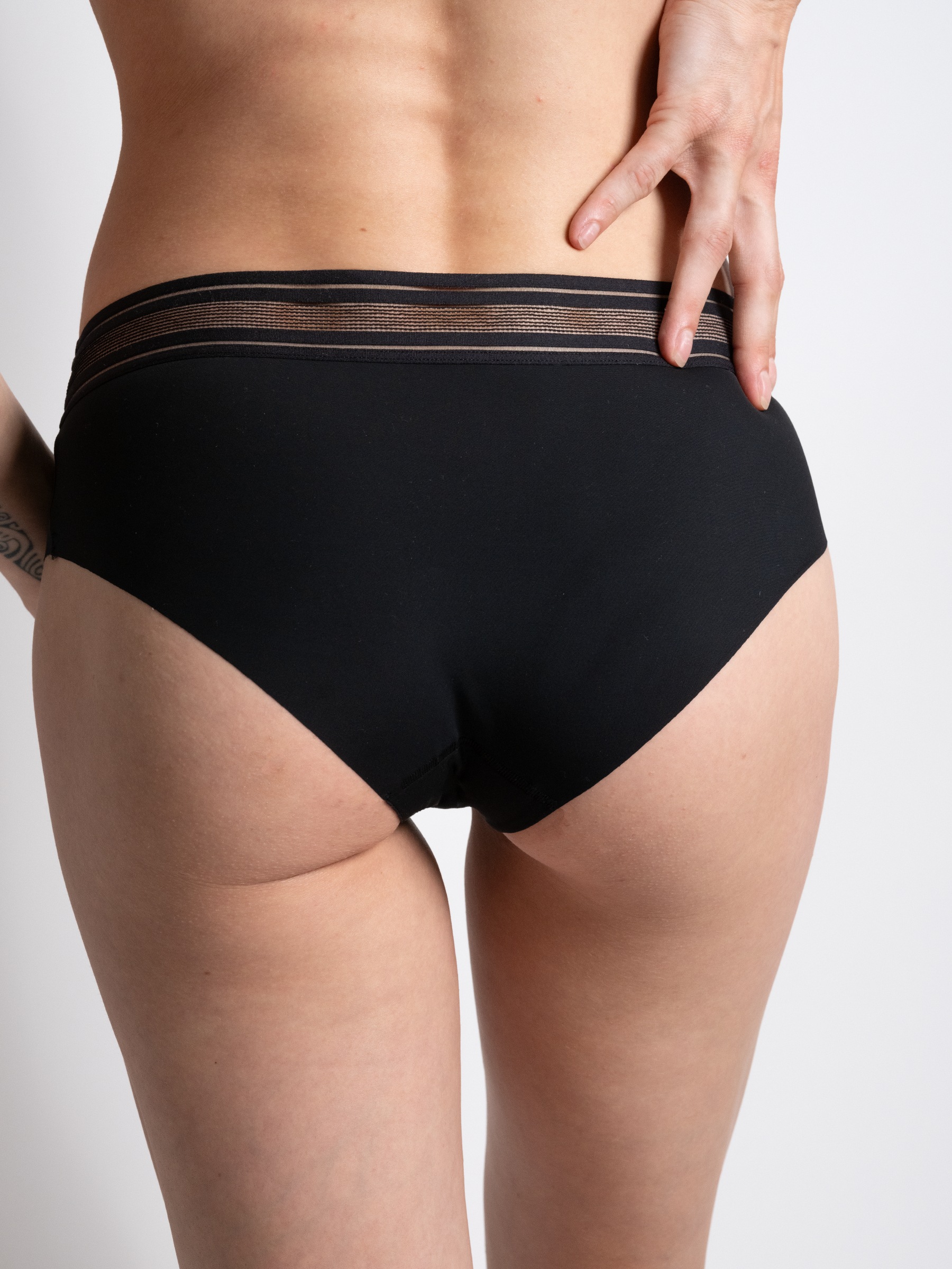 PASSIONATA Panty »RHYTHM« Mit grafischen Streifen