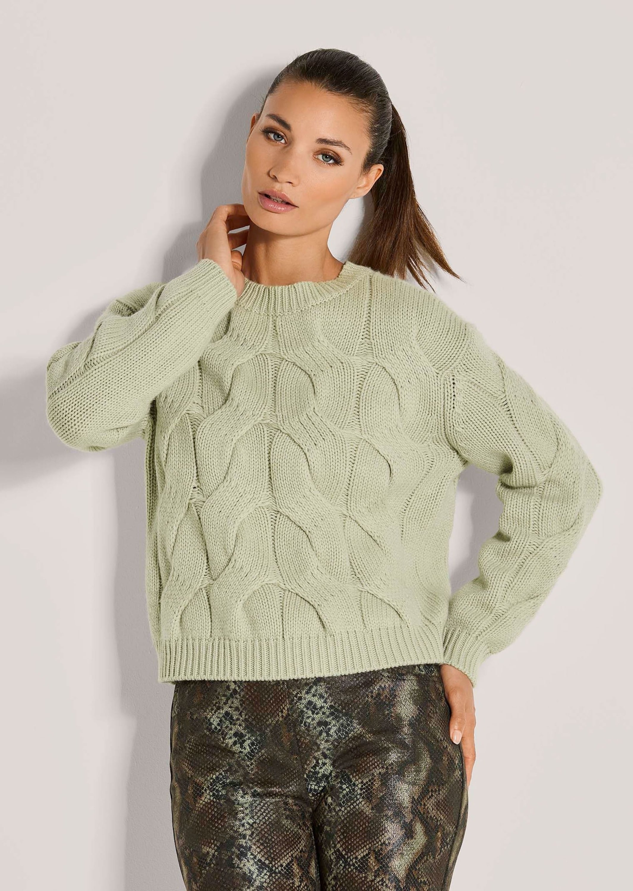 MADELEINE Longpullover »Strickpullover Moderner Wollpullover mit Zopfmuster« Allover-Zopfmuster