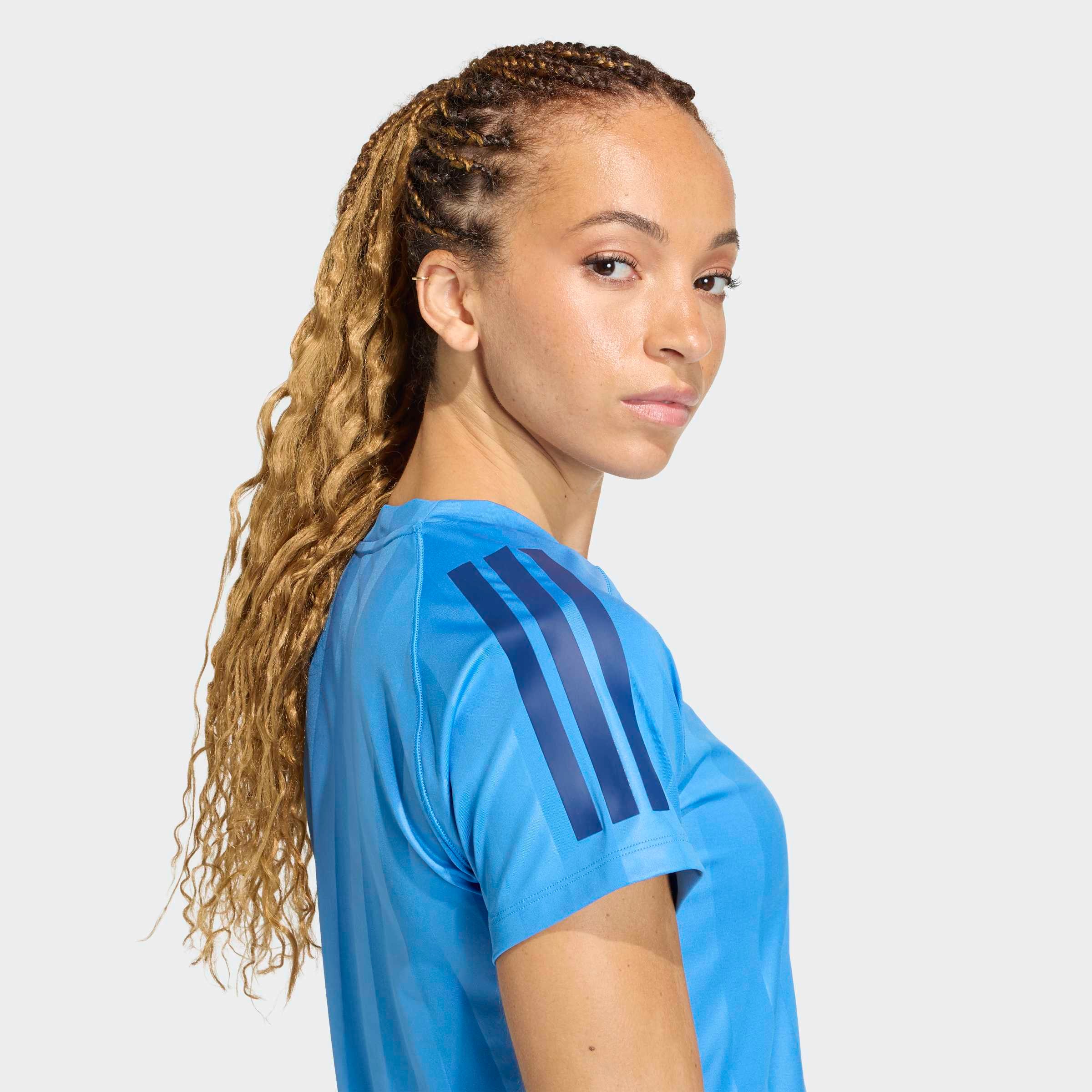adidas Performance T-Shirt »HYPERGLAM 3-STREIFEN EMBOSS« mit V-Ausschnitt, aus Polyester