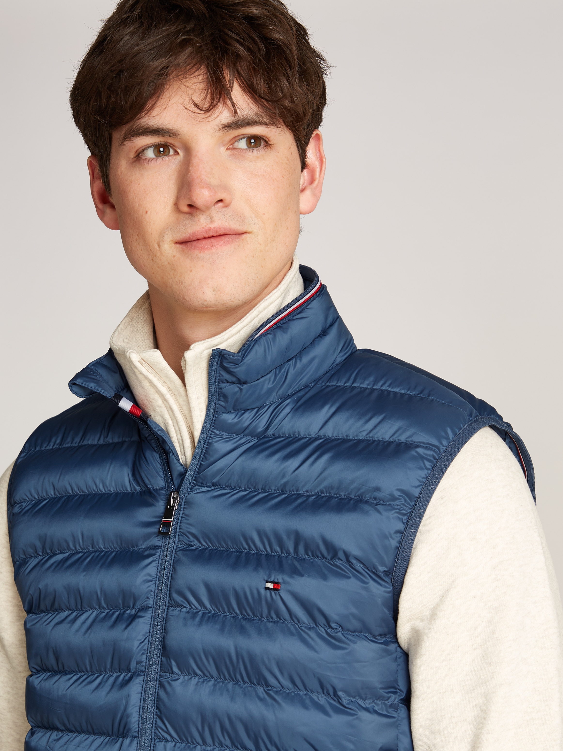 Tommy Hilfiger Steppweste »PACKABLE RECYCLED VEST«, mit Tommy Hilfiger Logostickerei