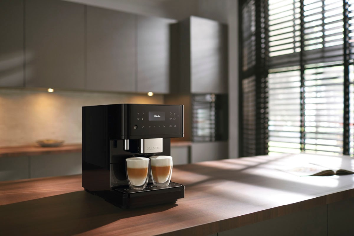 Miele Kaffeevollautomat »CM 6160 MilkPerfection, Genießerprofile« Kaffeekannenfunktion