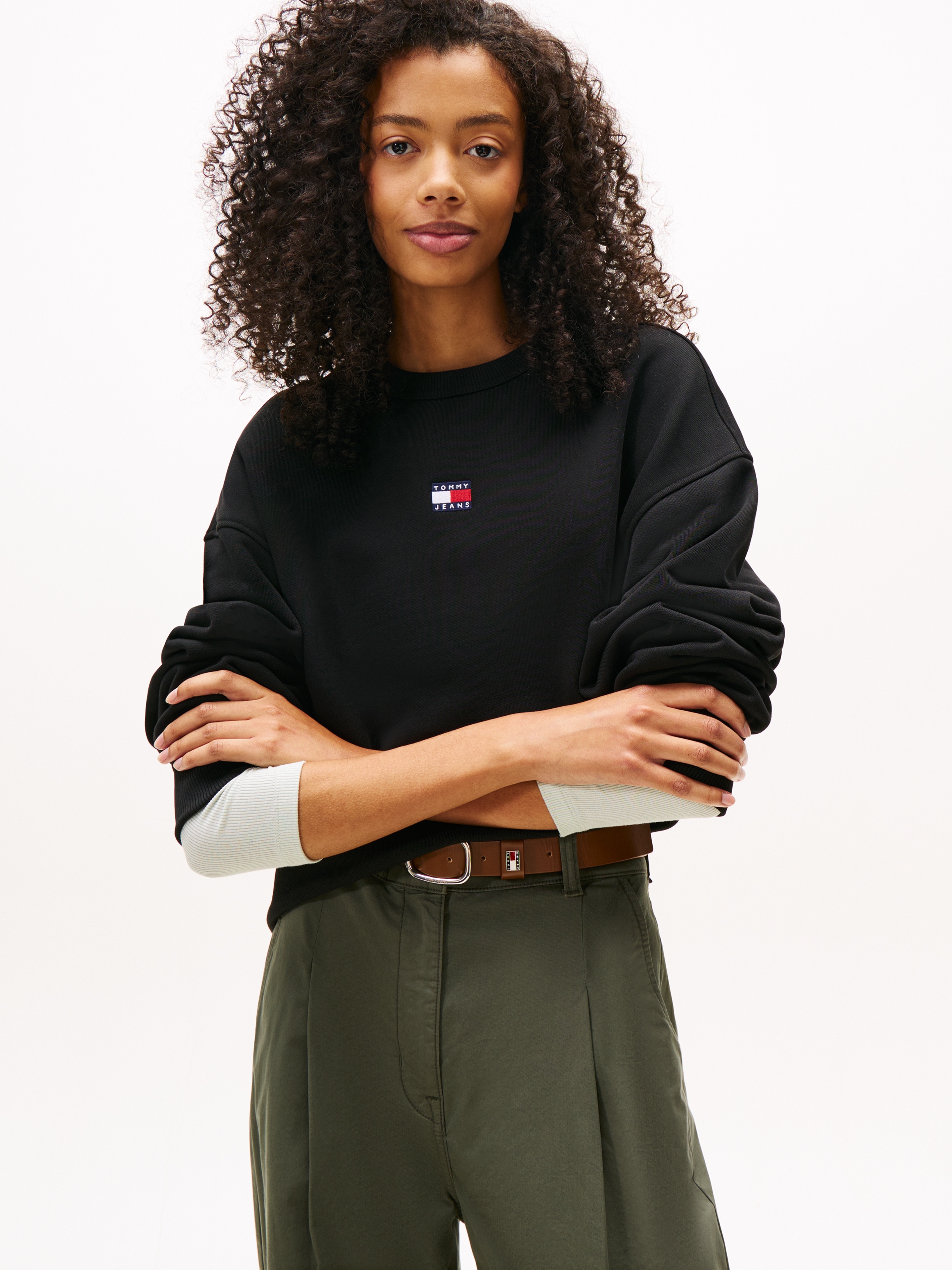 Tommy Jeans Sweatshirt »Sweatshirt TJW BXY BADGE«, mit Dropshoulder-Design und Frontlogo
