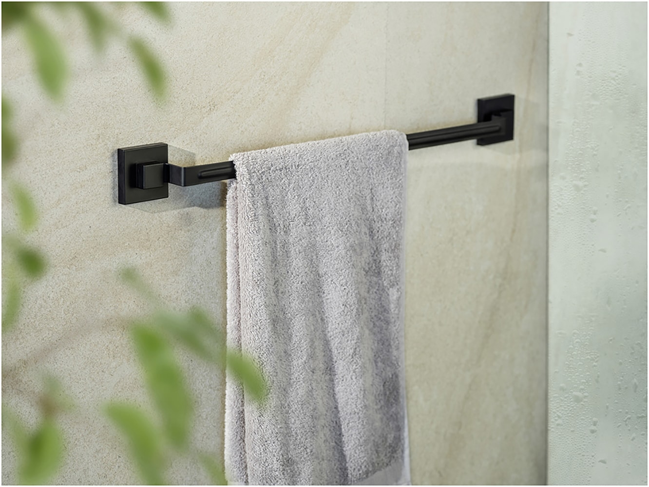 WENKO Handtuchstange »Vacuum-Loc® Modell Quadro«, aus Edelstahl, Befestigen ohne Bohren