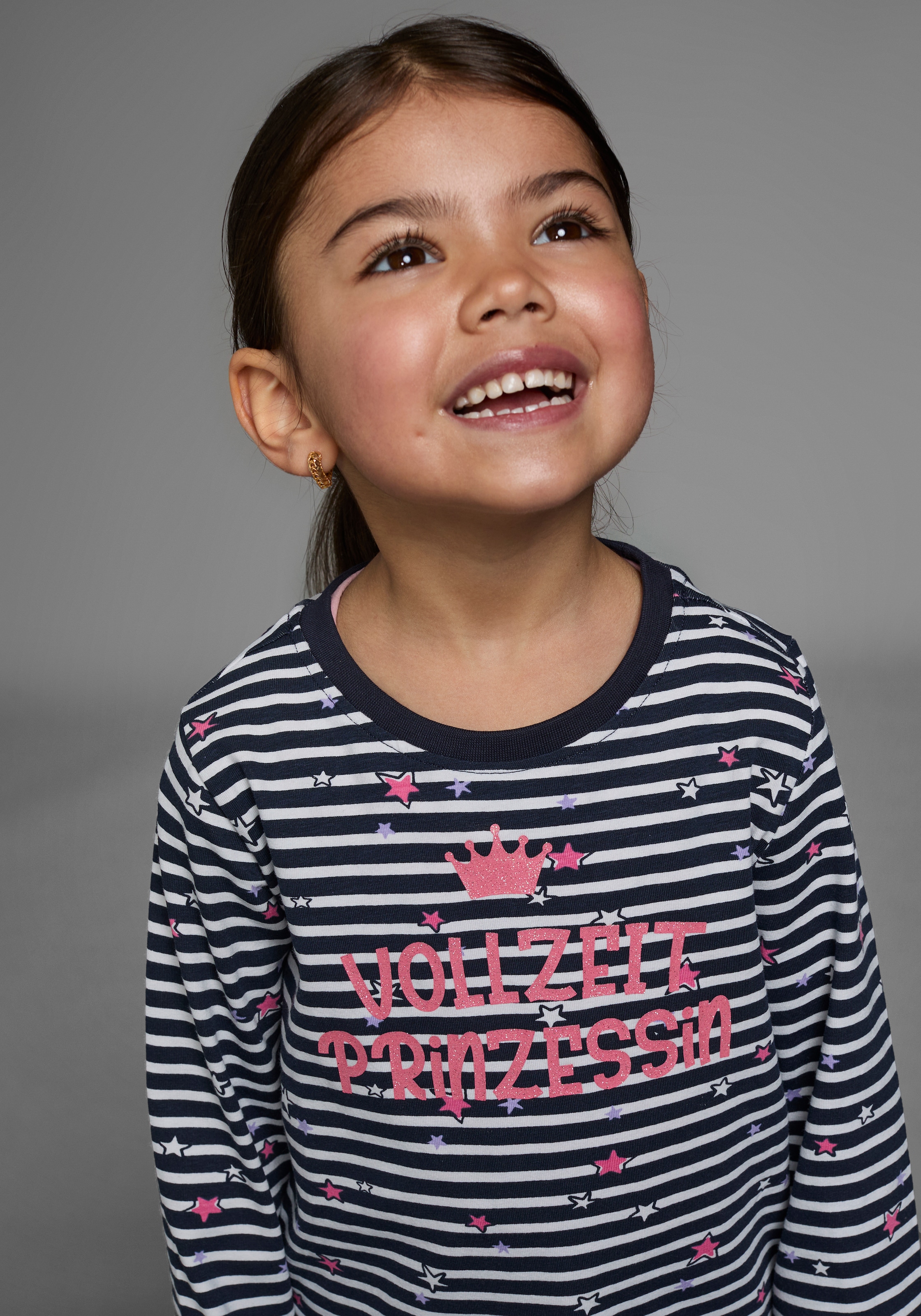 KIDSWORLD Langarmshirt »Vollzeit Prinzessin«, Langarm, Basic-Passform, mit Sternmuster, Rundhalsausschnitt