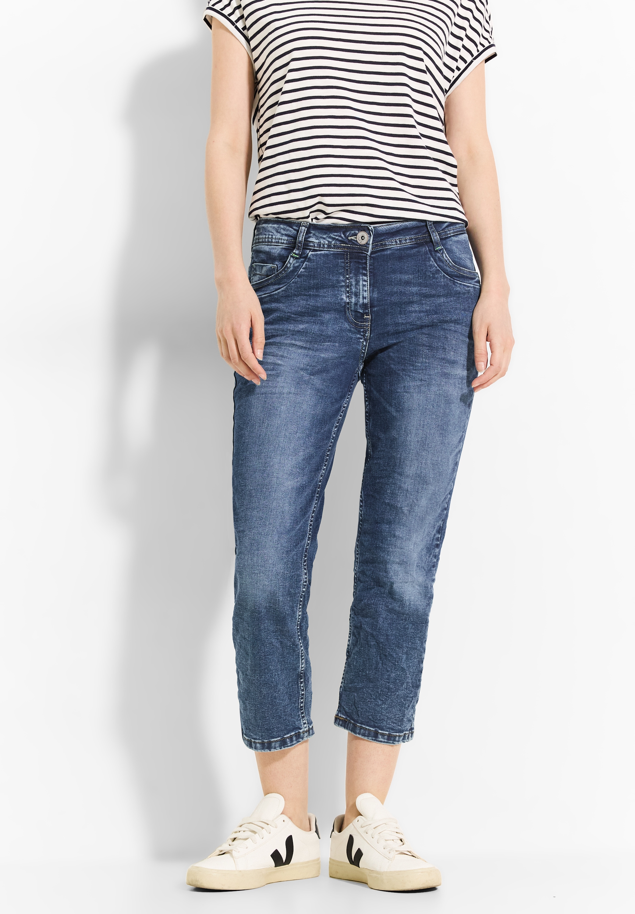 Regular-fit-Jeans »SCARLETT«, mit dekorativen Nähten
