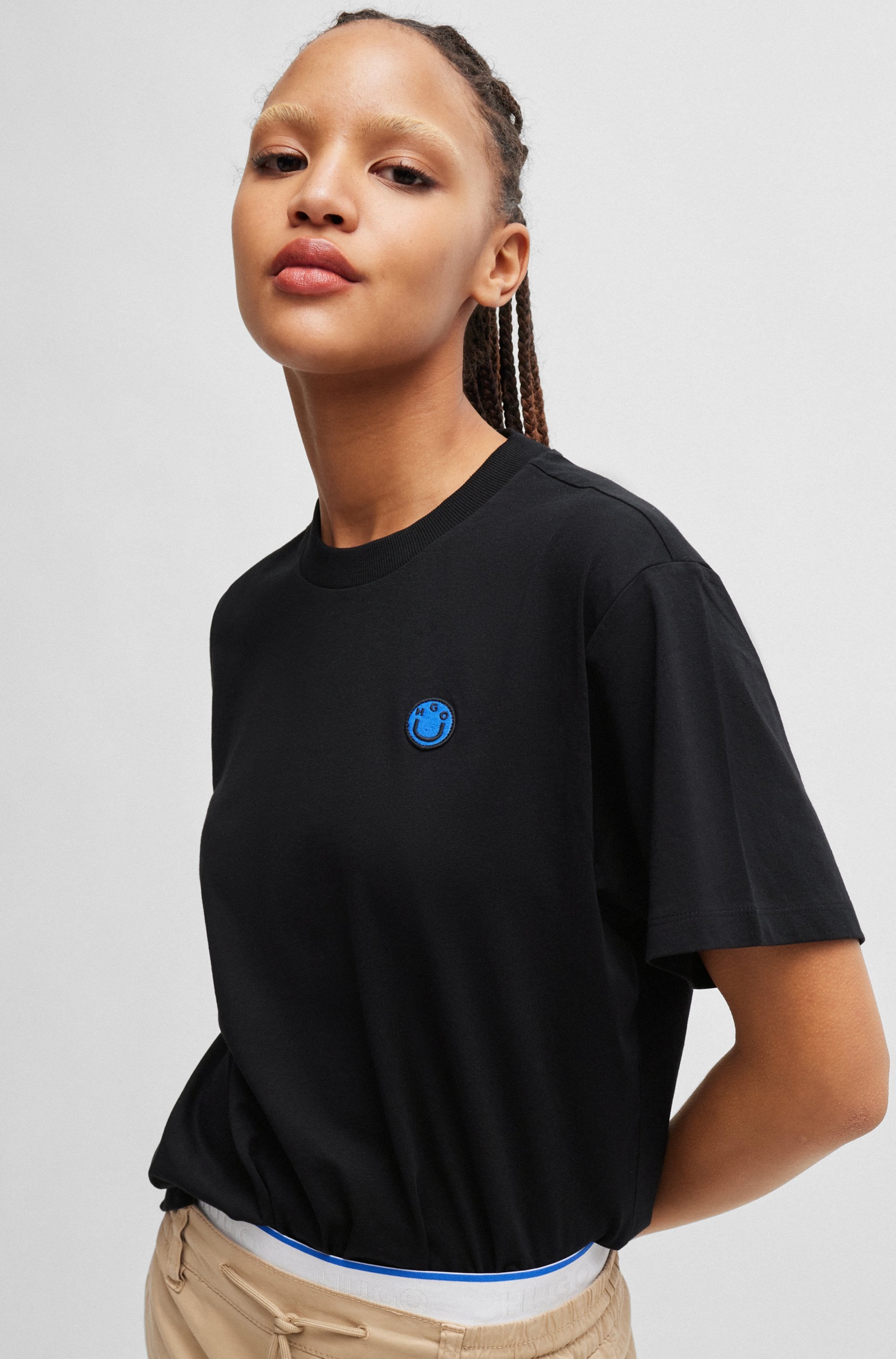 HUGO Blue T-Shirt »Vintage Tee«, mit Logo-Badge