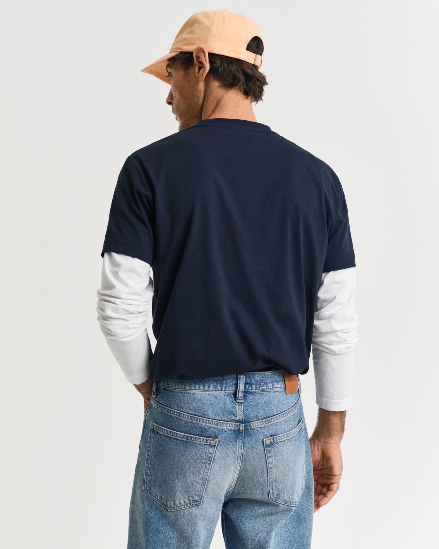 Gant Rundhalsshirt »GRAPHIC SS T-SHIRT«, mit einem einzigartigen saisonalen GANT-Grafikprint auf der Brust