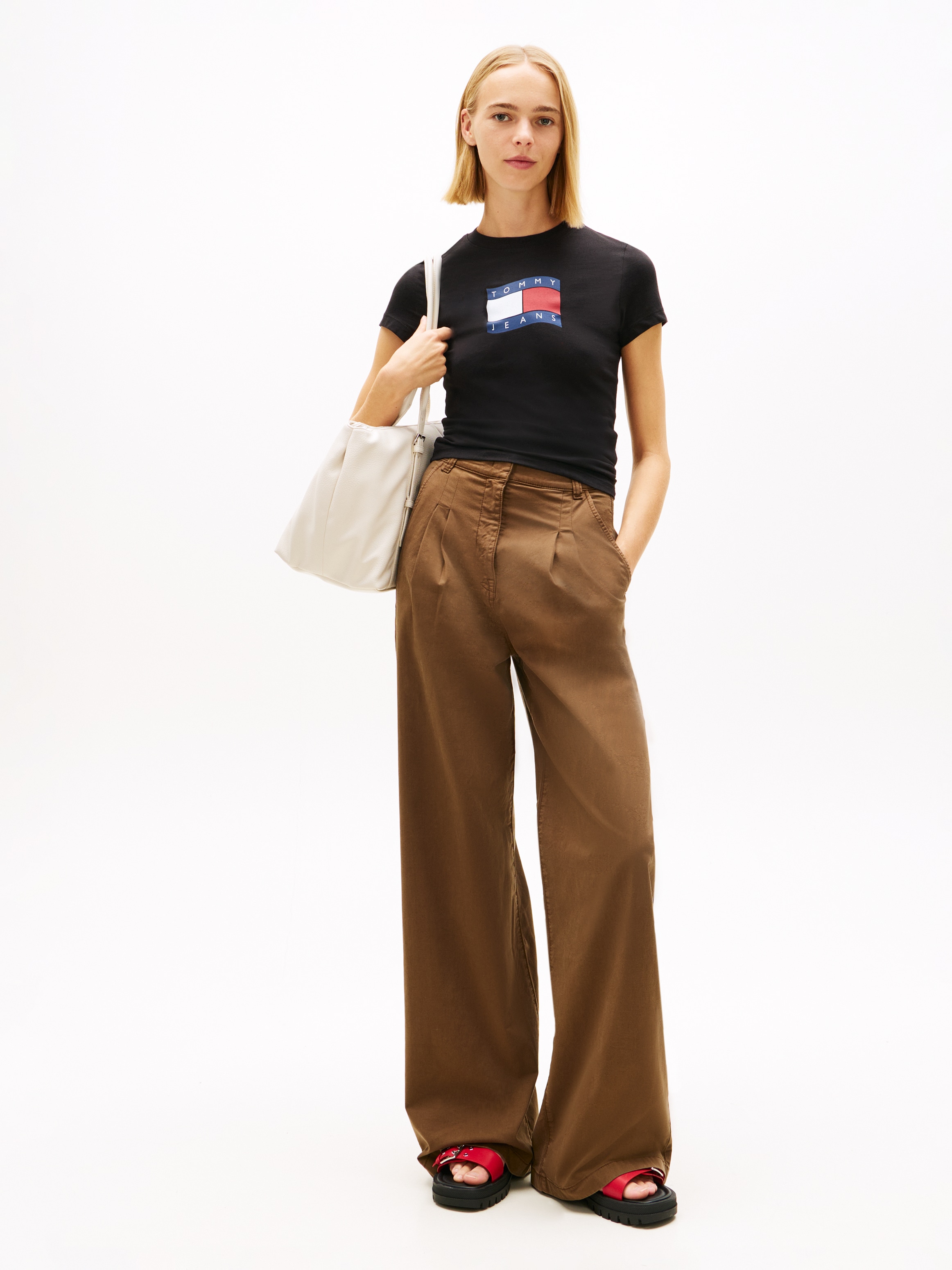 Tommy Jeans T-Shirt »TJW SLIM WAVY FLAG TEE EXT« mit Rundhalsausschnitt
