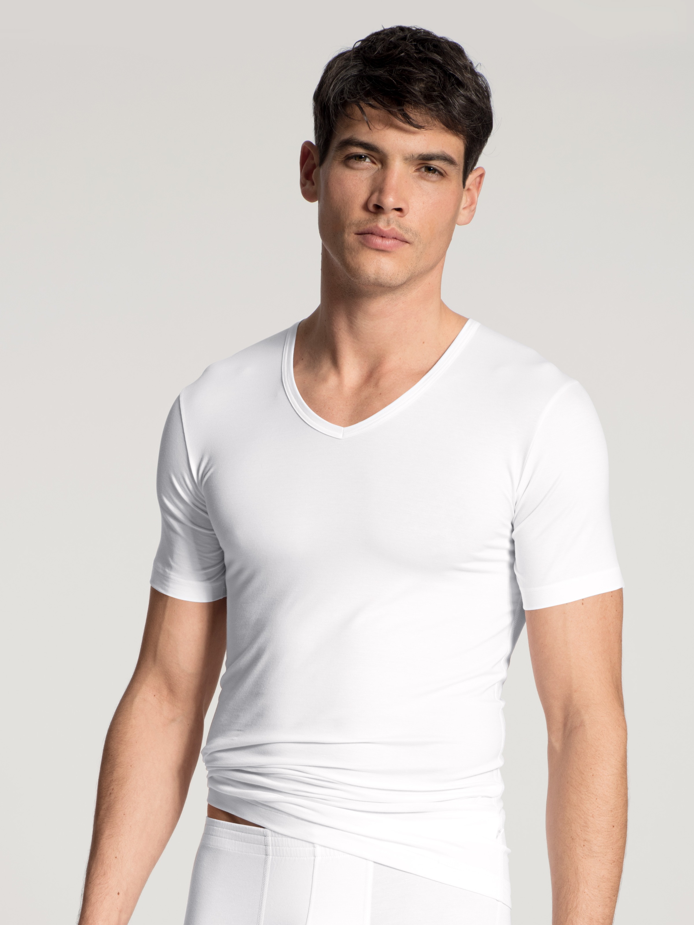 CALIDA Kurzarmshirt »Focus«, V-Ausschnitt, Single Jersey, flache Nähte, elastisch, weich