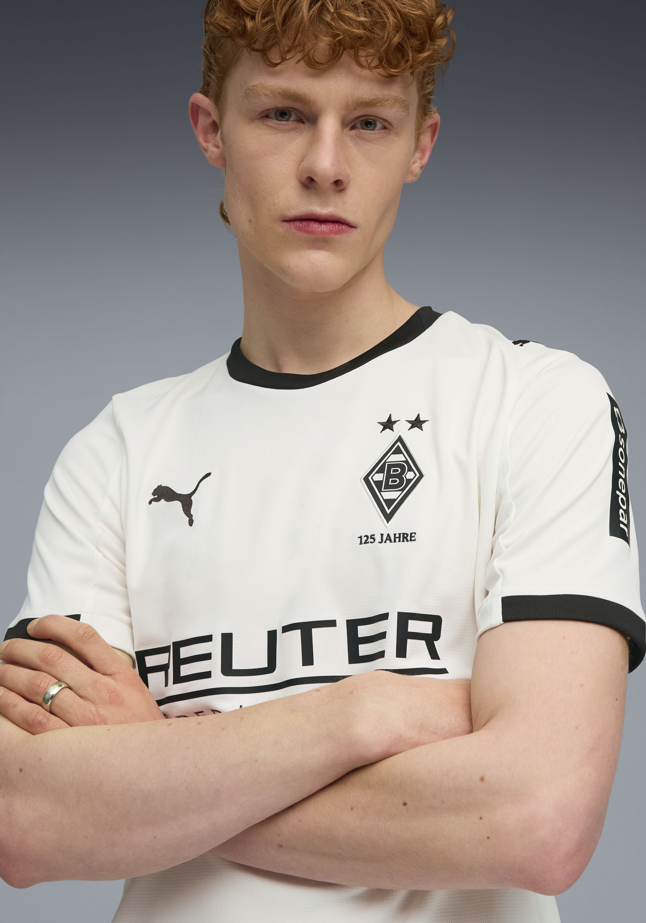 PUMA Fußballtrikot »BMG HOME JERSEY REPLICA« Kurzarm, sportlicher Stil, mit DryCELL-Technologie, Regular Fit