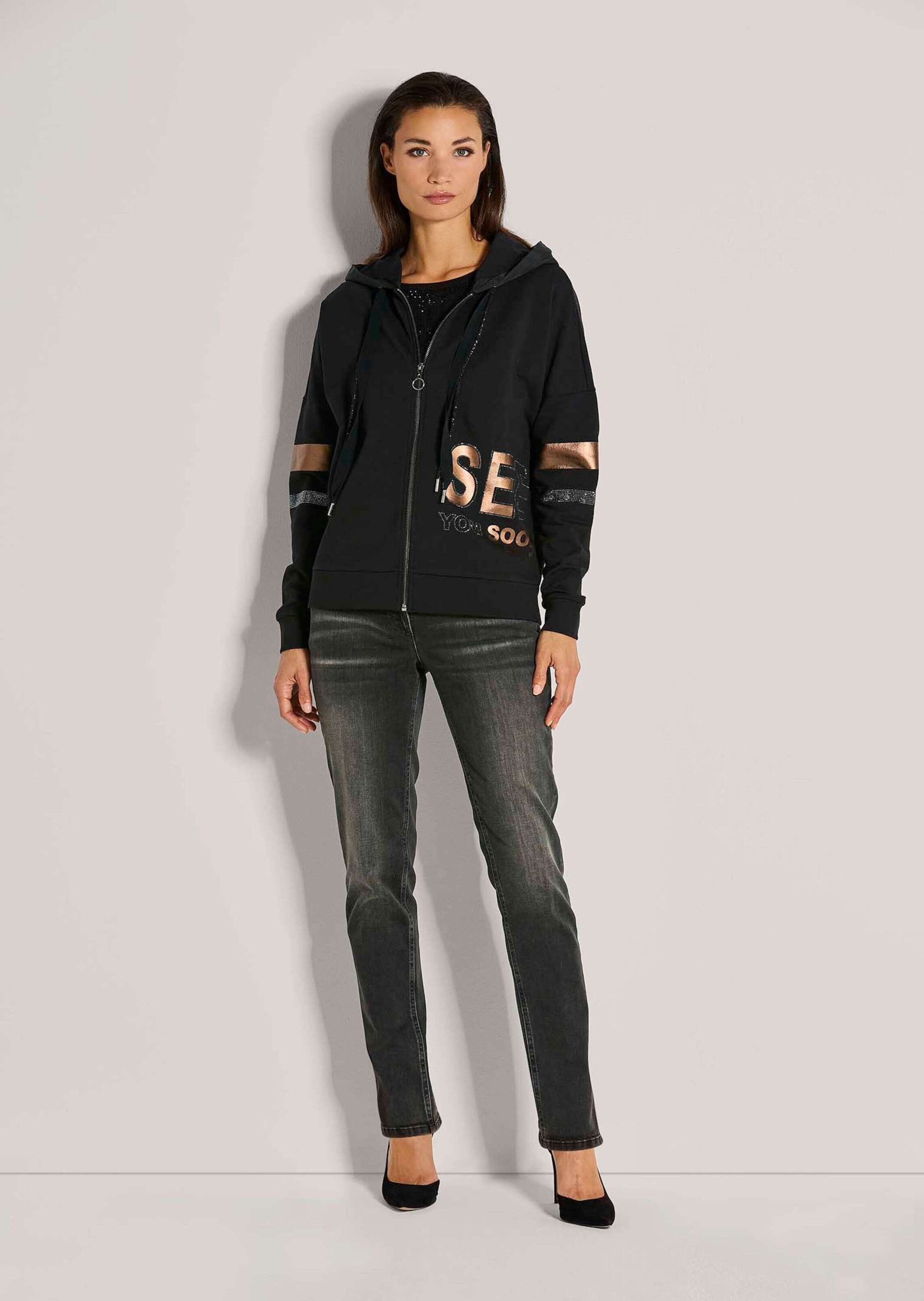 MADELEINE Kurzjacke »Kapuzenjacke Glänzende Oversized-Jacke mit Strass« Hautsympathische Baumwolle