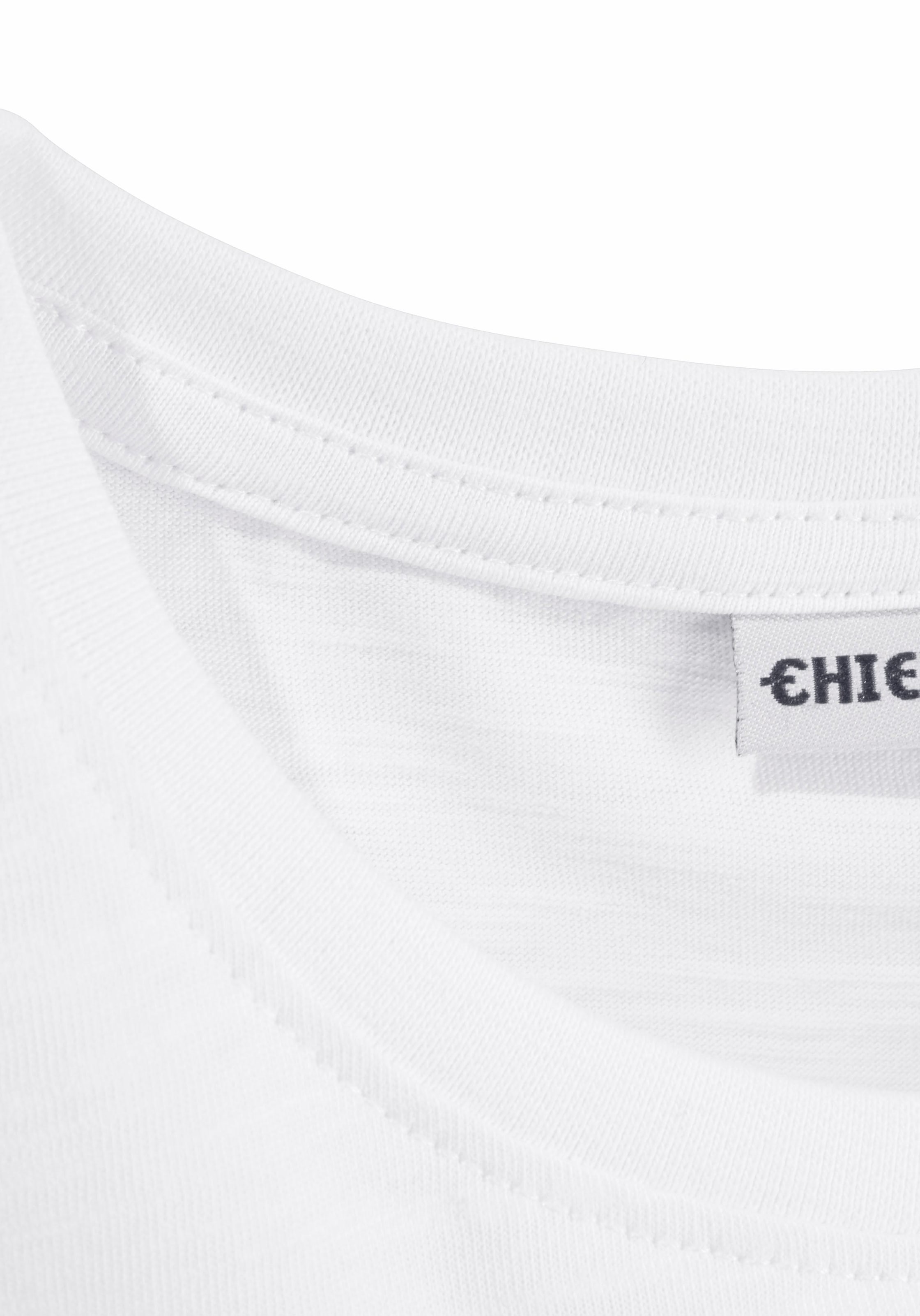 bei »BASIC«, T-Shirt Logo-Druck mit Chiemsee