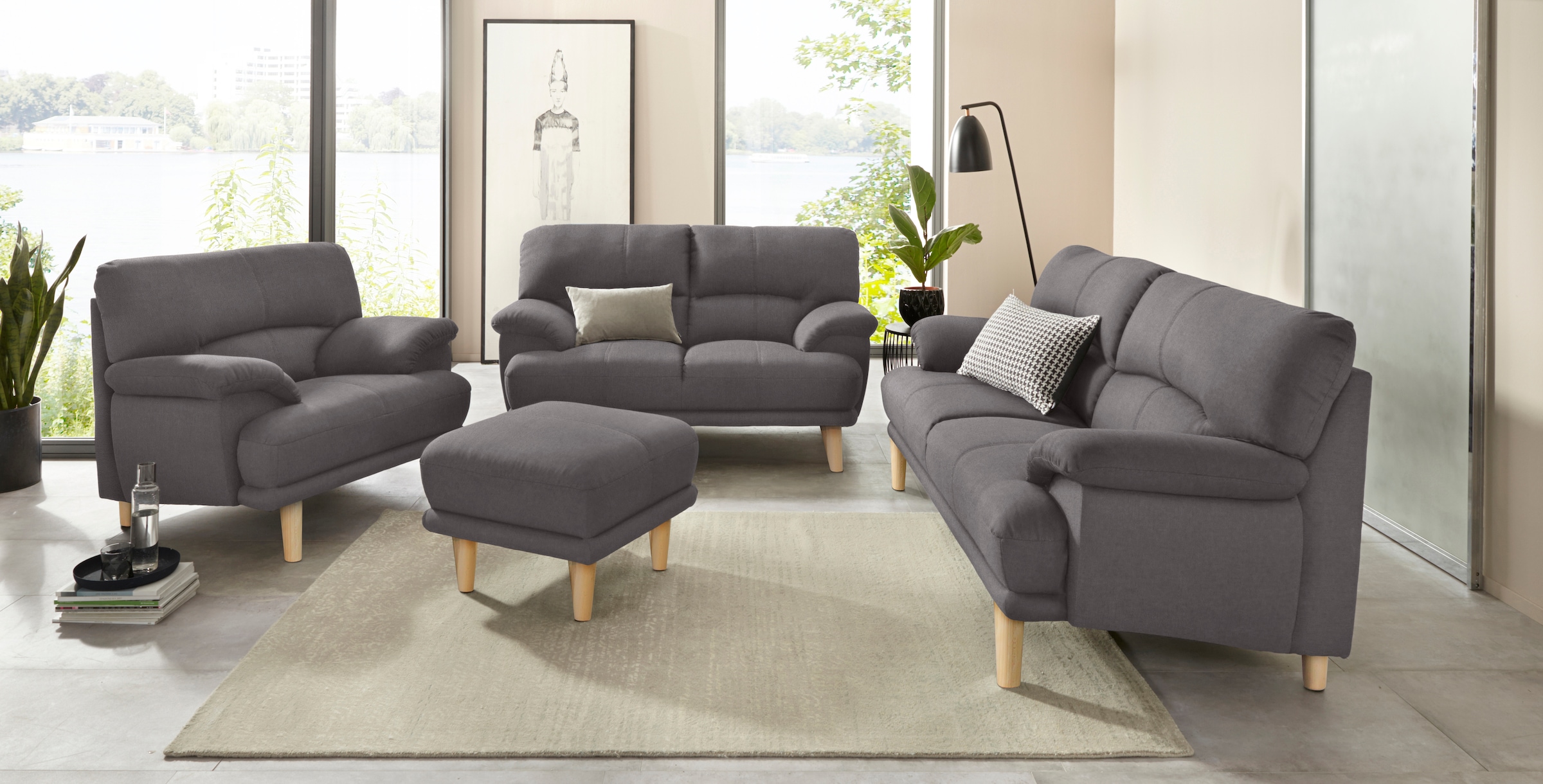 TRENDMANUFAKTUR 3-Sitzer »Cecilia, Sofa in italienischem Design« mit tollem Sitzkomfort, extrabequeme Armlehnen, Holzfüße