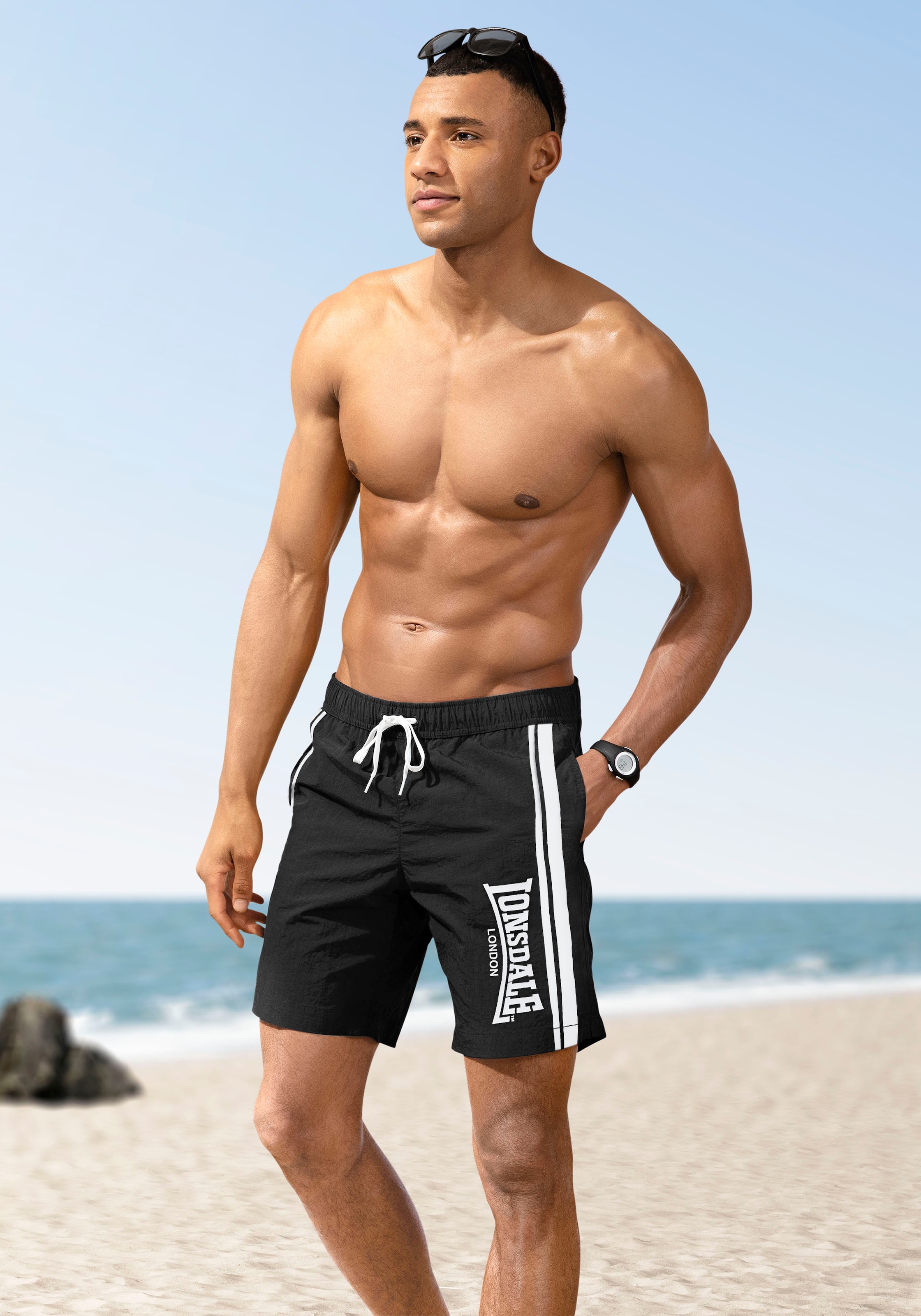 Lonsdale Shorts »TAMESIDE Badeshorts«, mit elastischem Bund und Kordelzug