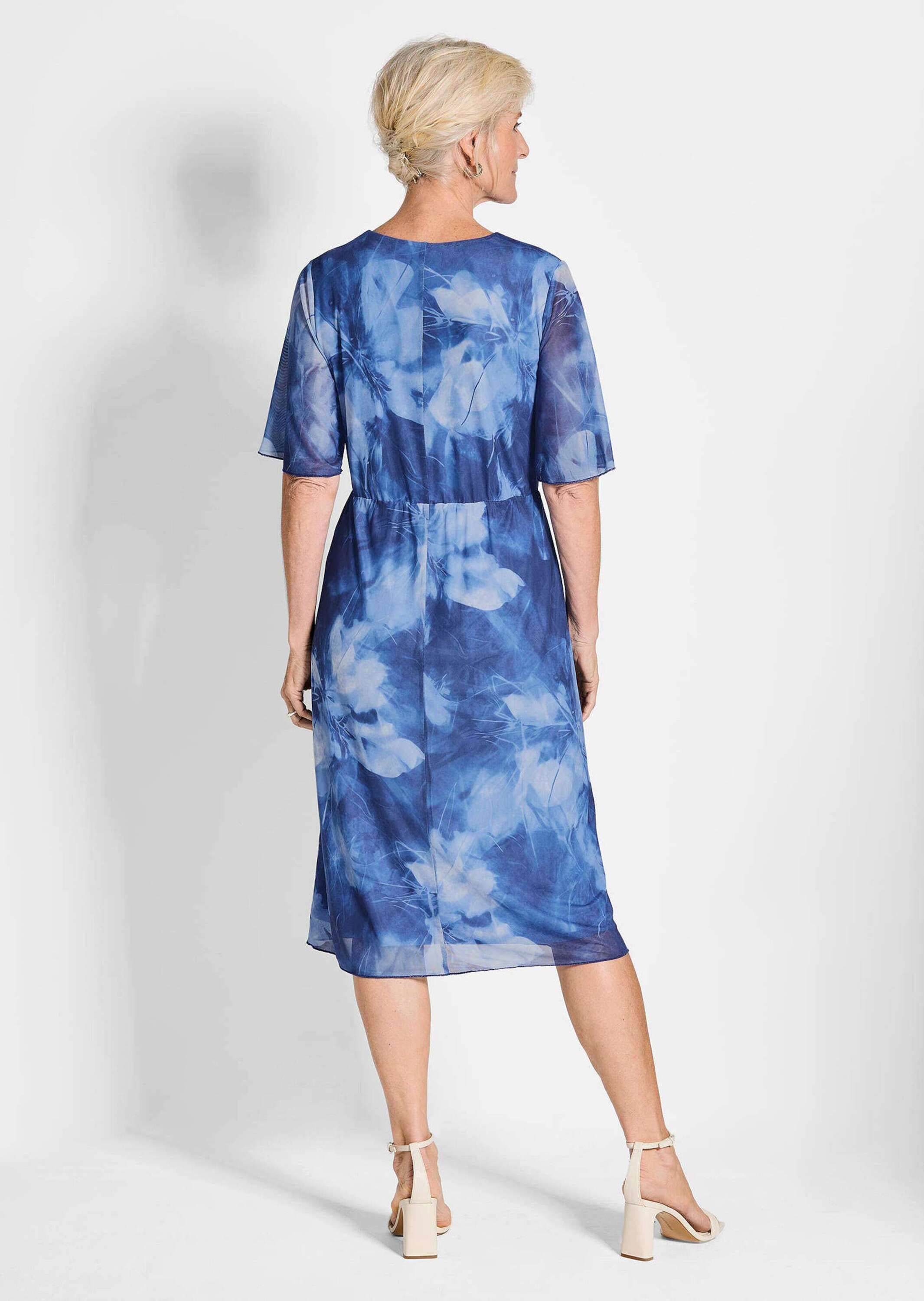 GOLDNER Sommerkleid »Kurzgröße Wickelkleid mit Blütenprint, tailliert«