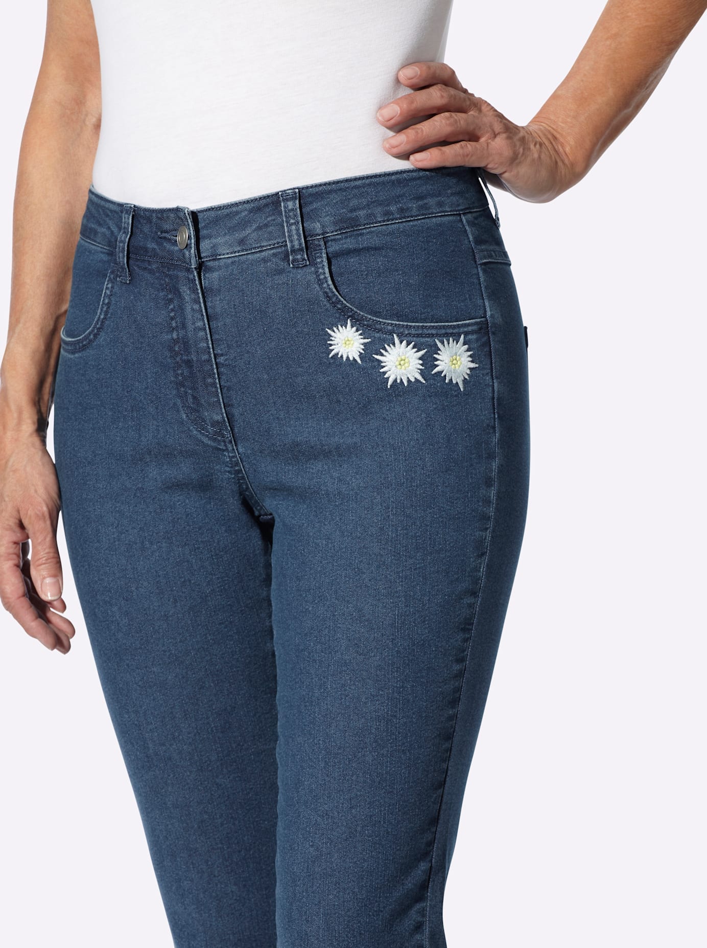 Classic Basics Trachtenjeans 1