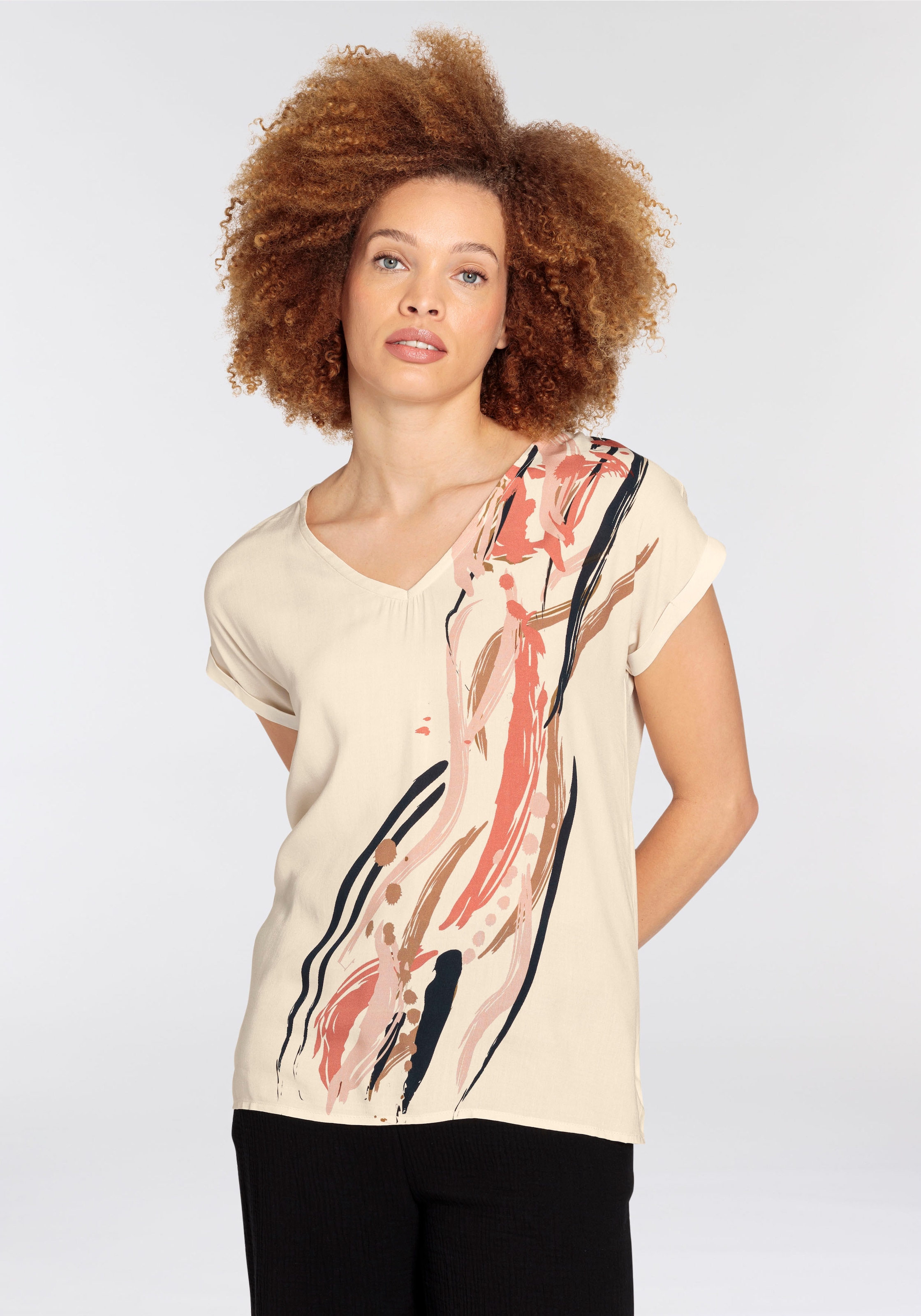 Shirtbluse, im modischen Design mit V-Ausschnitt - NEUE KOLLEKTION