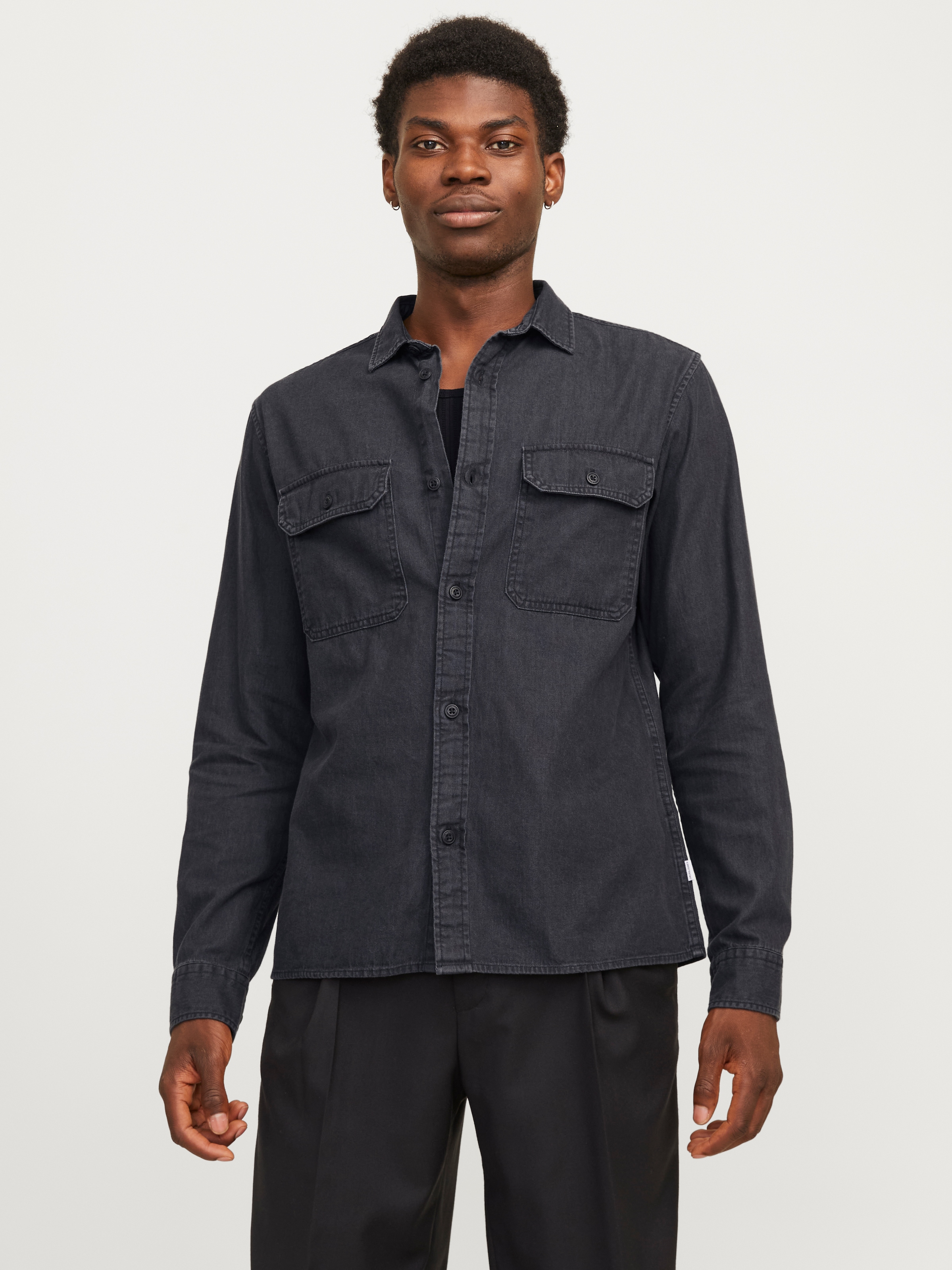Jack & Jones Langarmhemd »JJETRAVIS SHIRT LS NOOS«, mit Brusttaschen